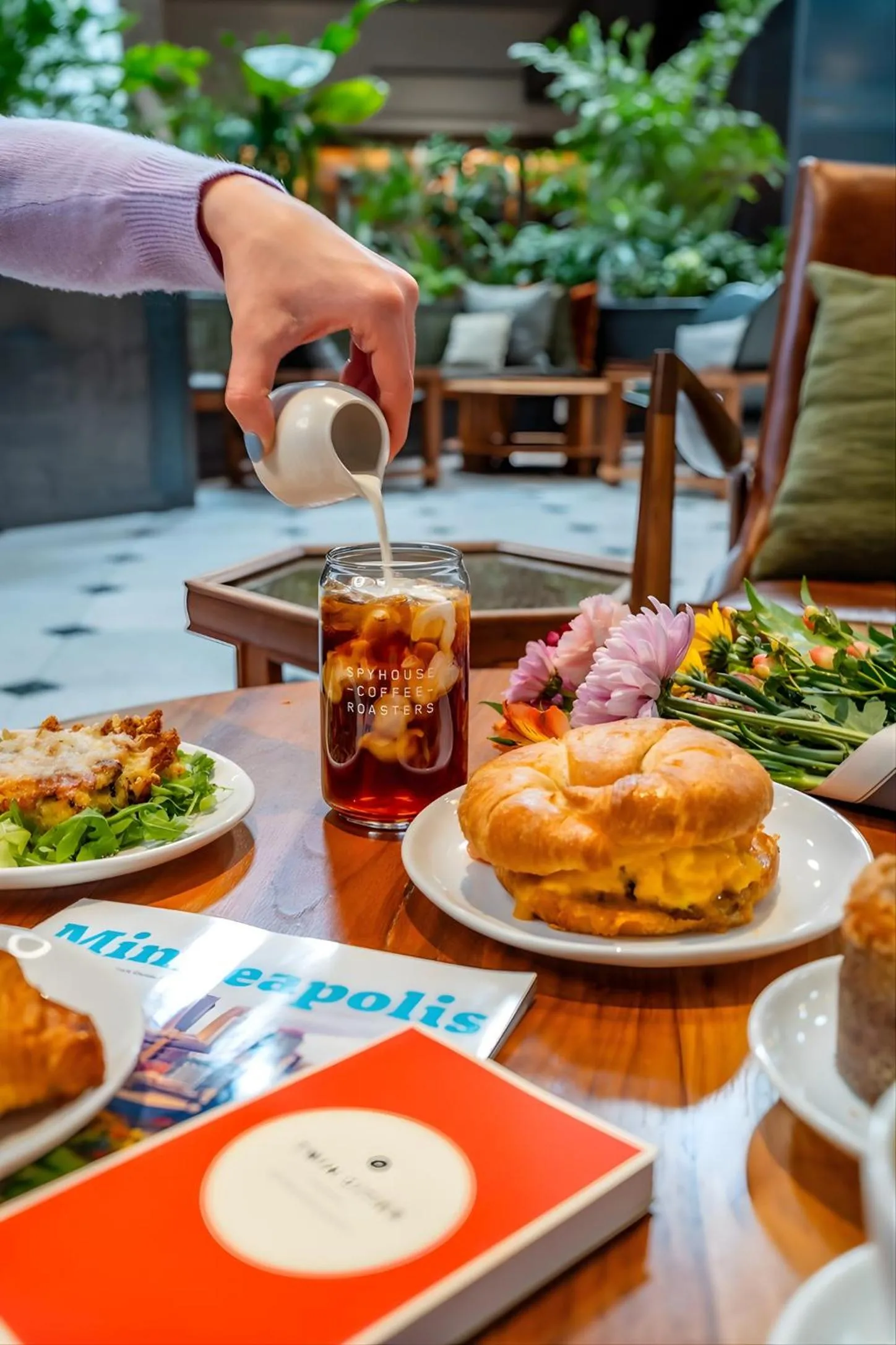 Coffee/tea facilities in Emery Hotel, Autograph Collection