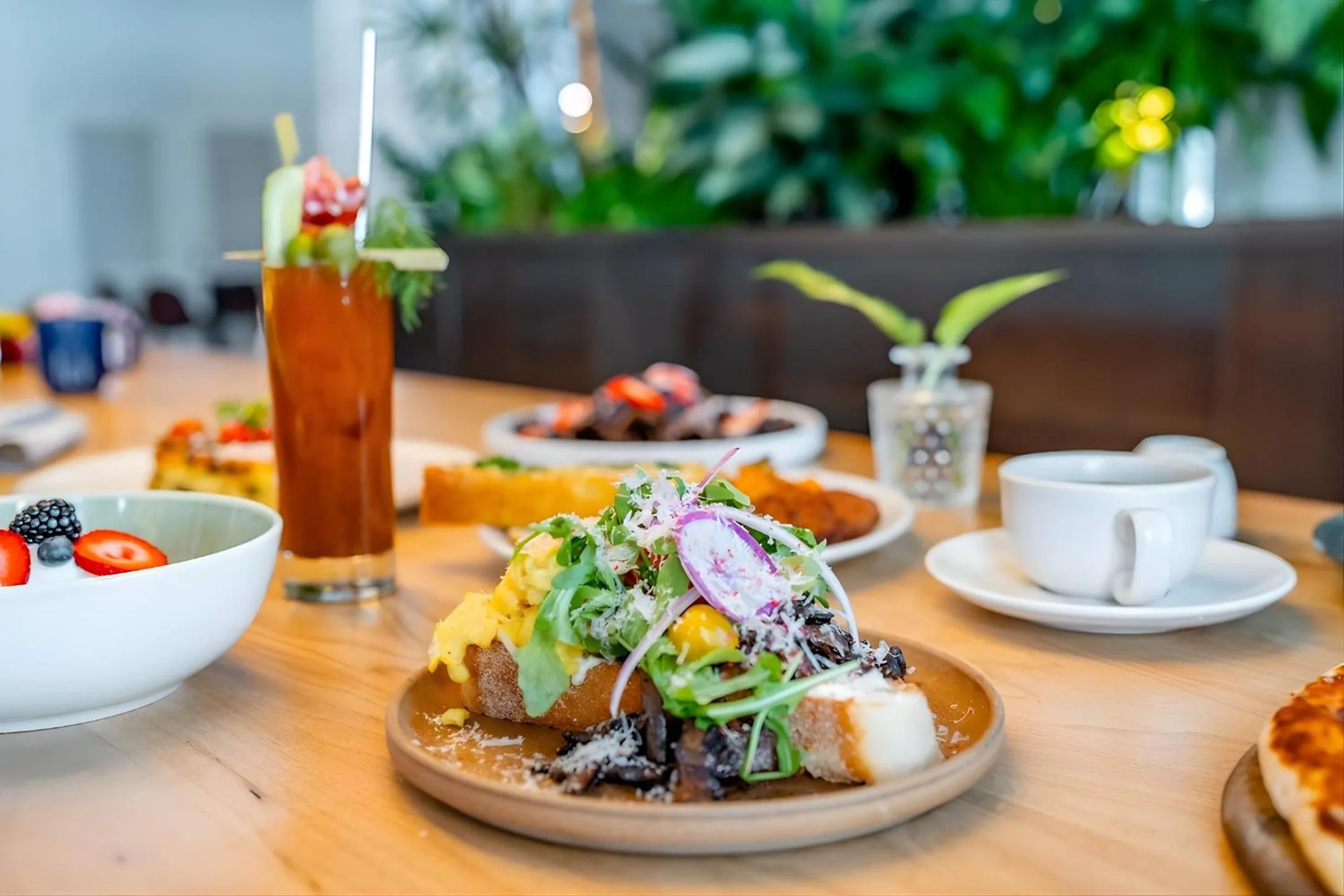 Restaurant/places to eat in Emery Hotel, Autograph Collection