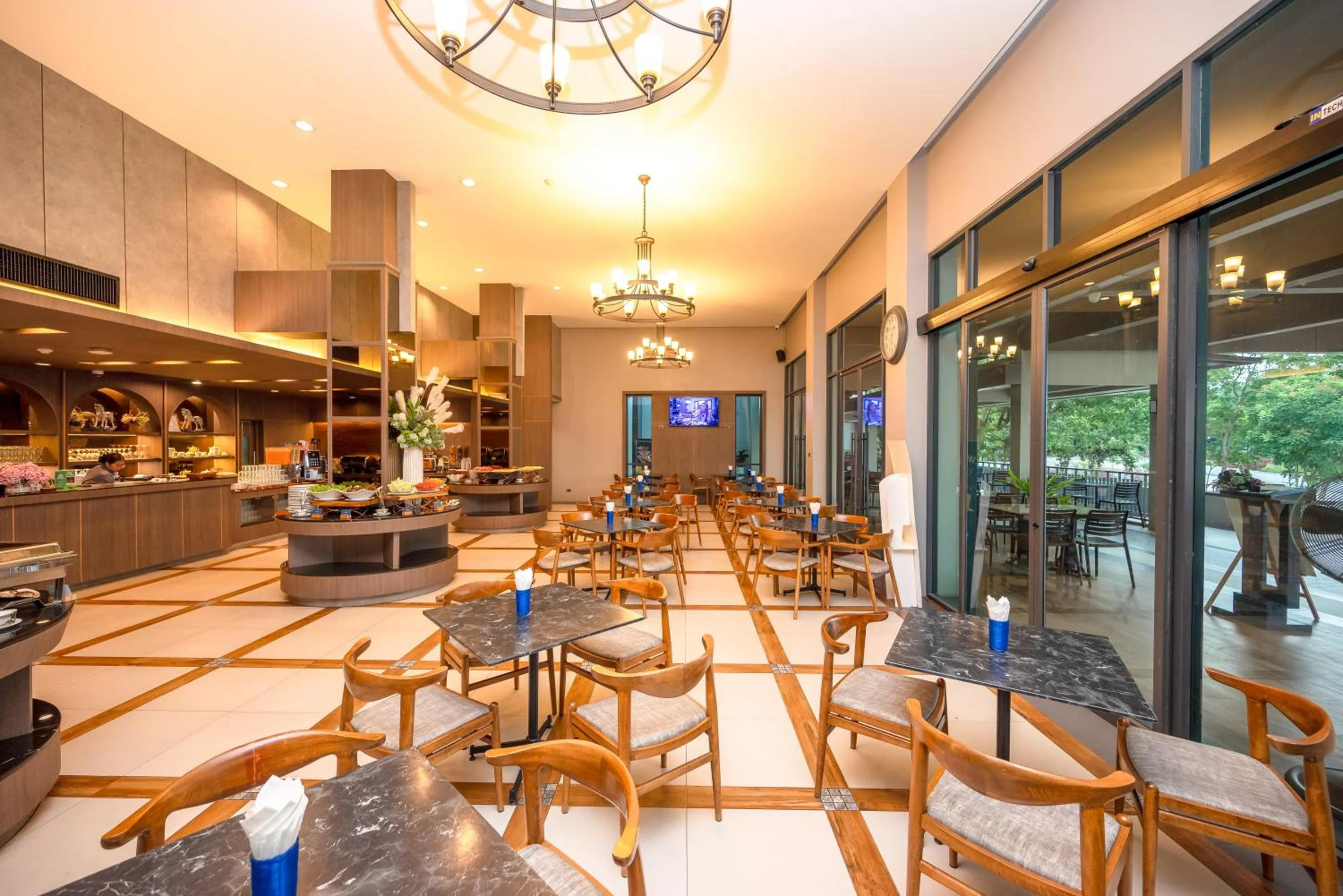 Restaurant/places to eat in The Cavalli Casa Resort