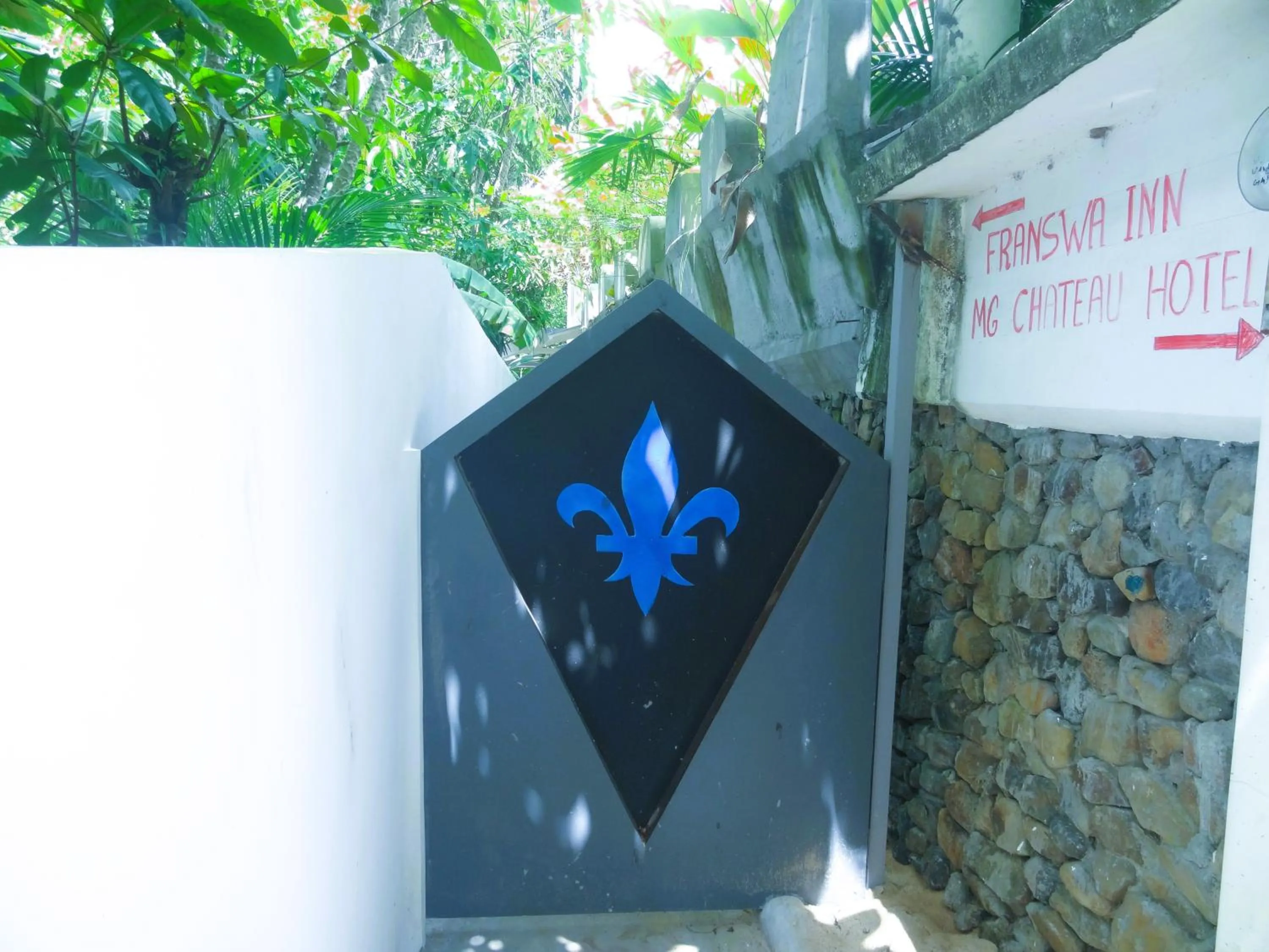 Property building in Franswa Inn