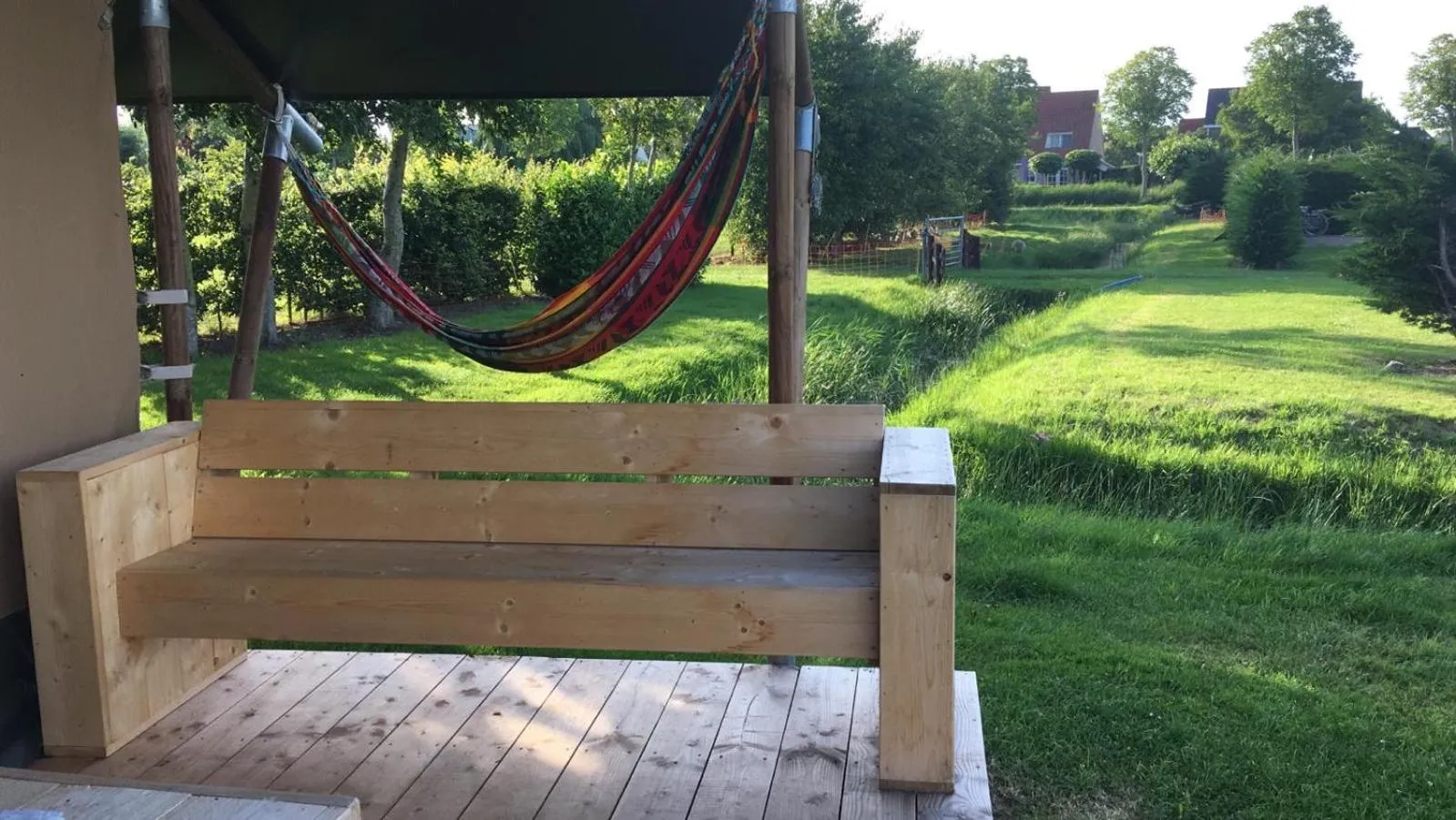 Garden in lodge 61 hotel aan het water