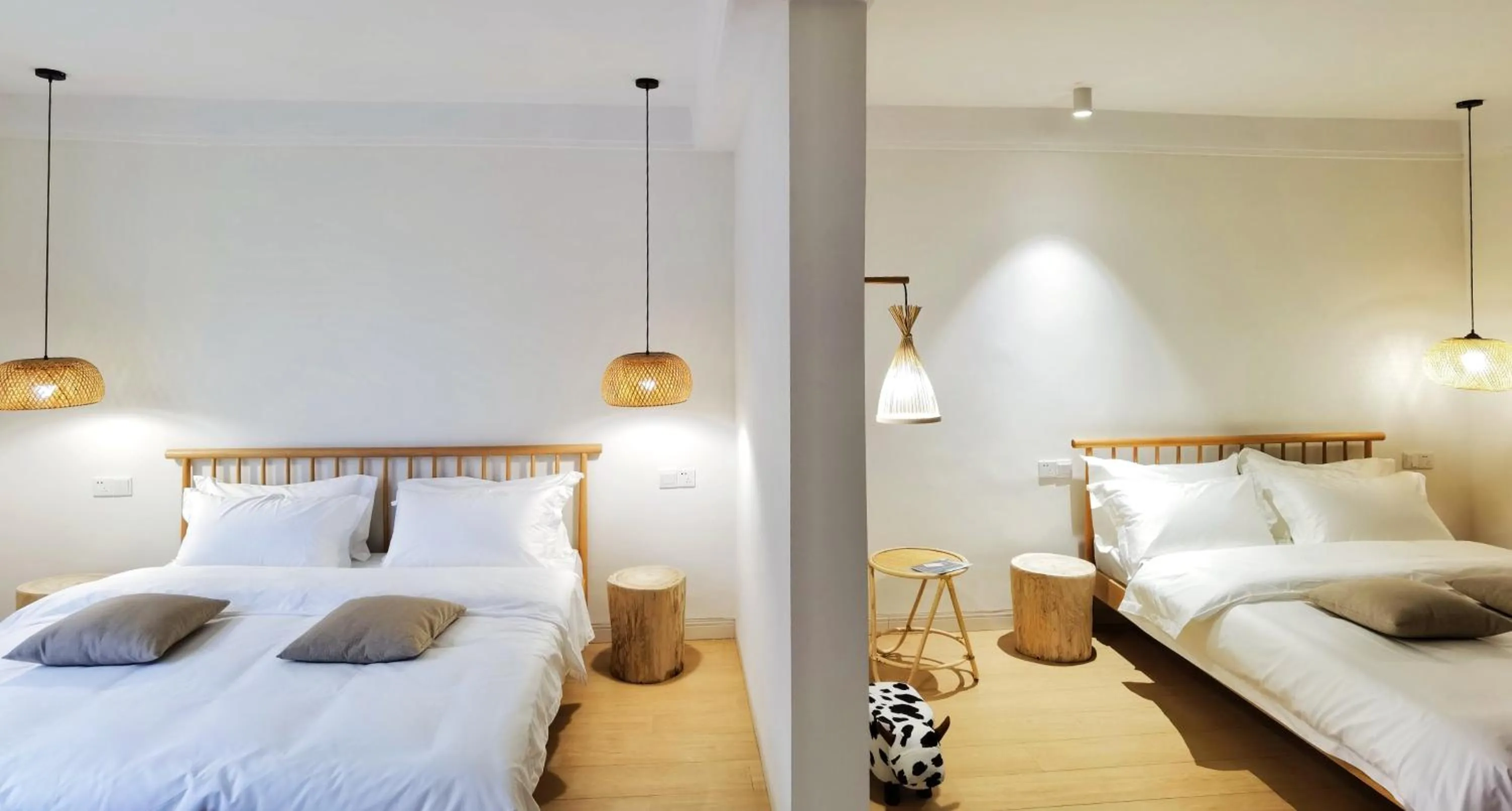 Bed in Riverside Retreat Hotel