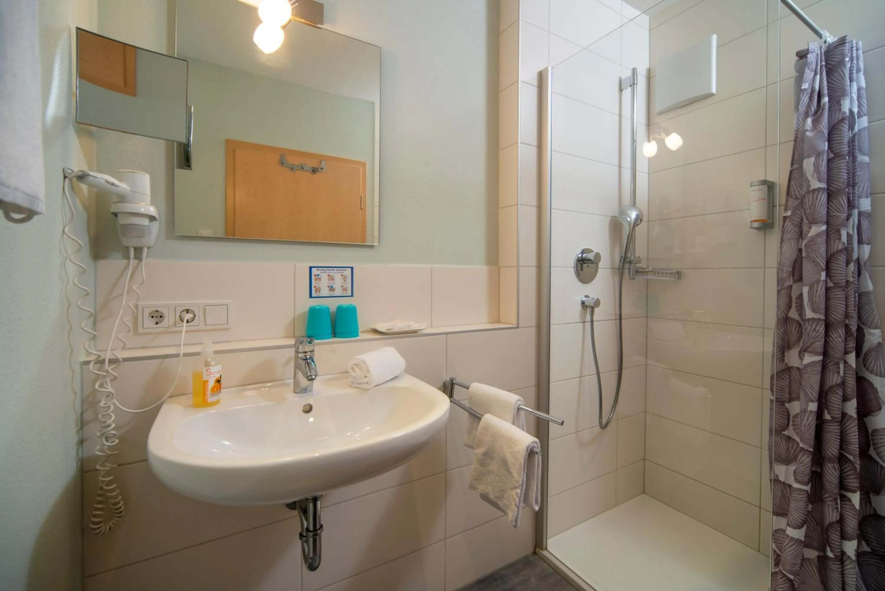 Bathroom in Seehotel und Appartements Schnöller