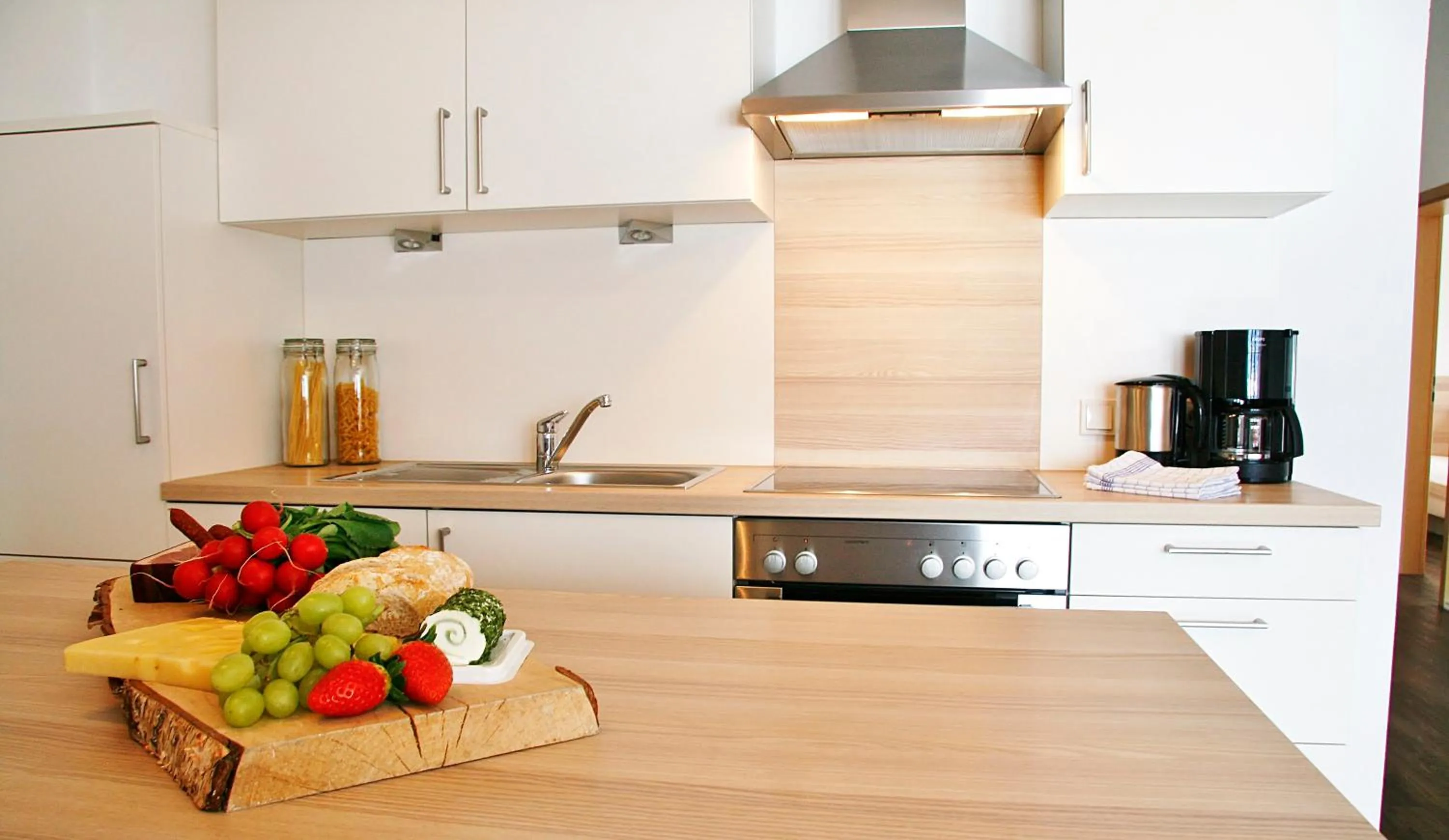 Coffee/tea facilities in Seehotel und Appartements Schnöller