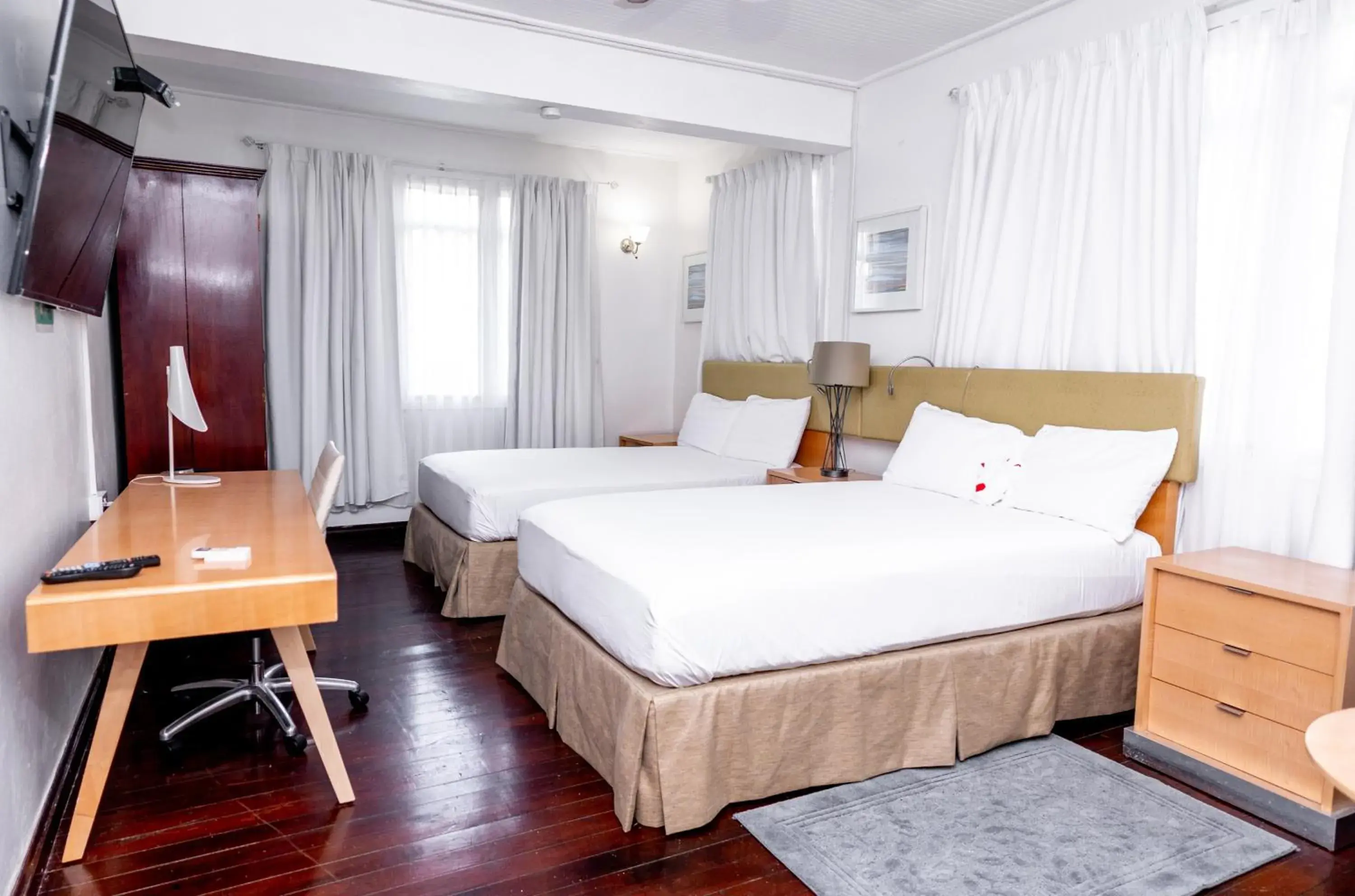 Standard Queen Room in Ocean's Edge Lodge Restaurant & Bar Standard Queen Room in Ocean's Edge Lodge Restaurant & Bar