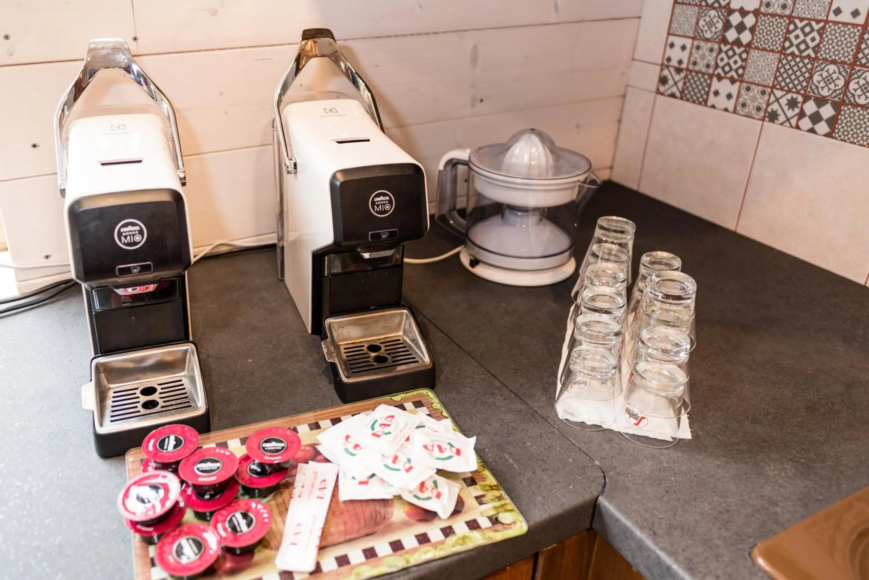 Food and drinks in piccadilly b&b