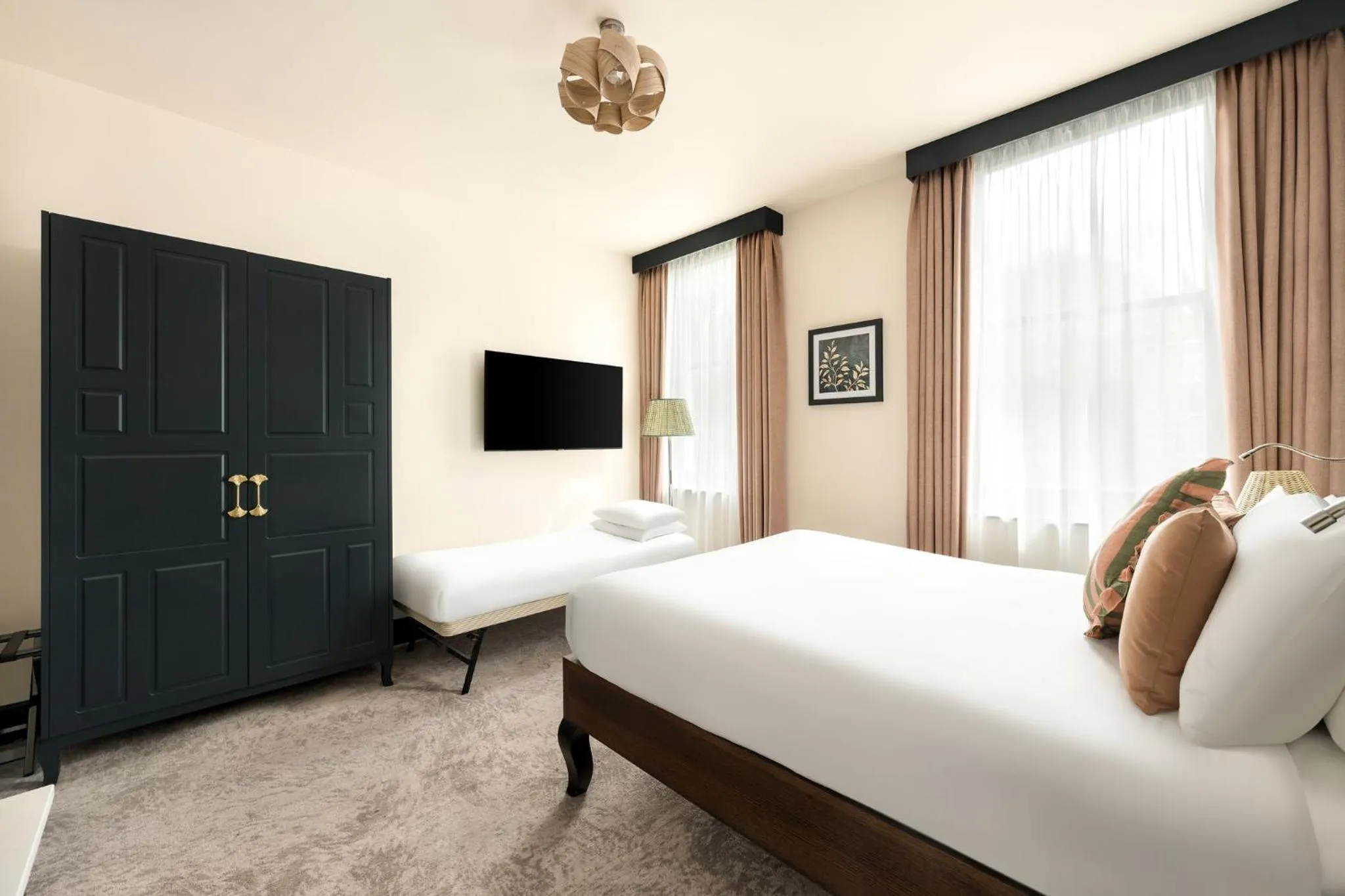 Photo of the whole room, Bed in Hotel Indigo London - Kensington by IHG