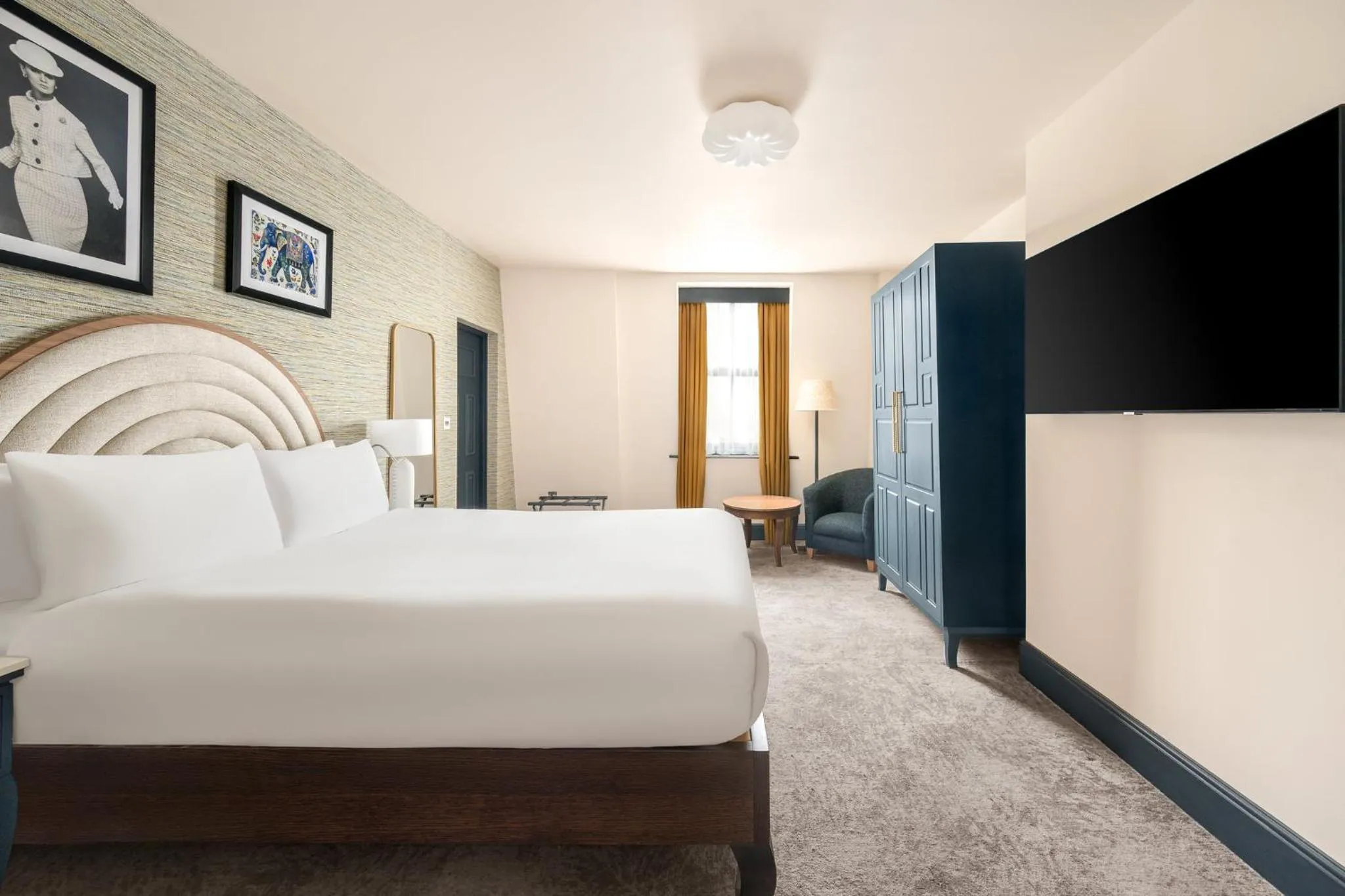 Photo of the whole room, Bed in Hotel Indigo London - Kensington by IHG
