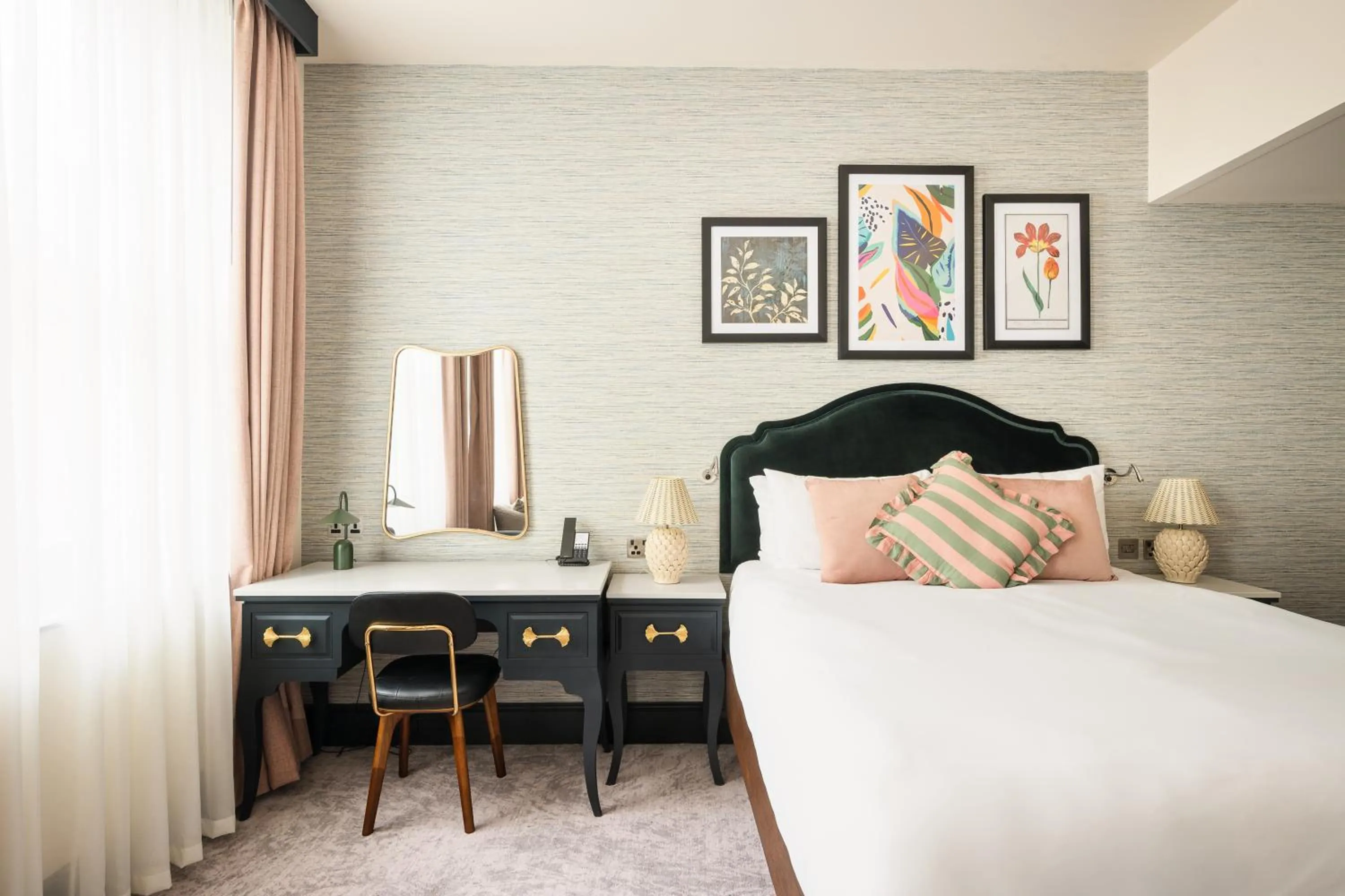 Bed in Hotel Indigo London - Kensington by IHG