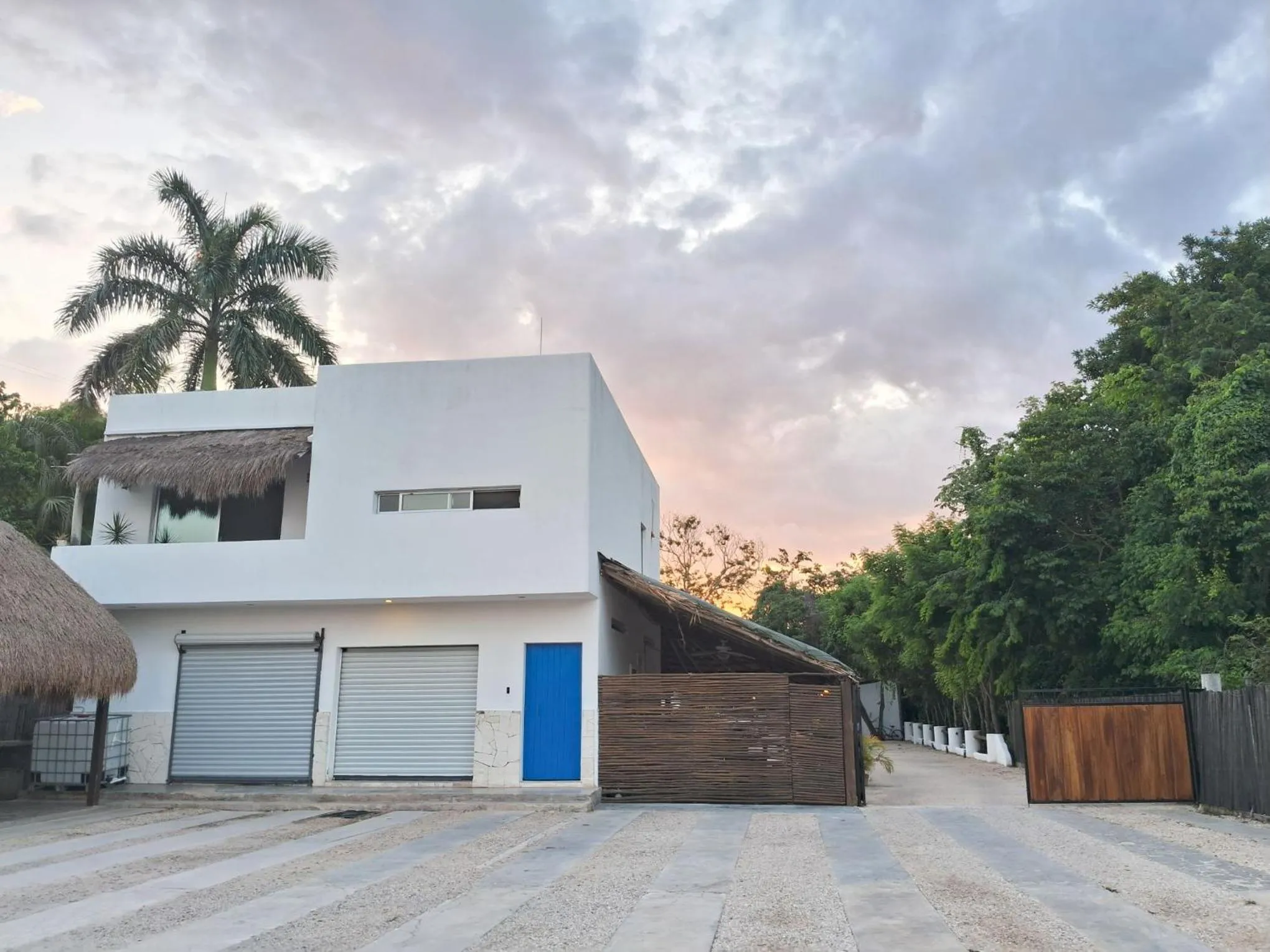 Facade/entrance in Hotel Posada Mykonos