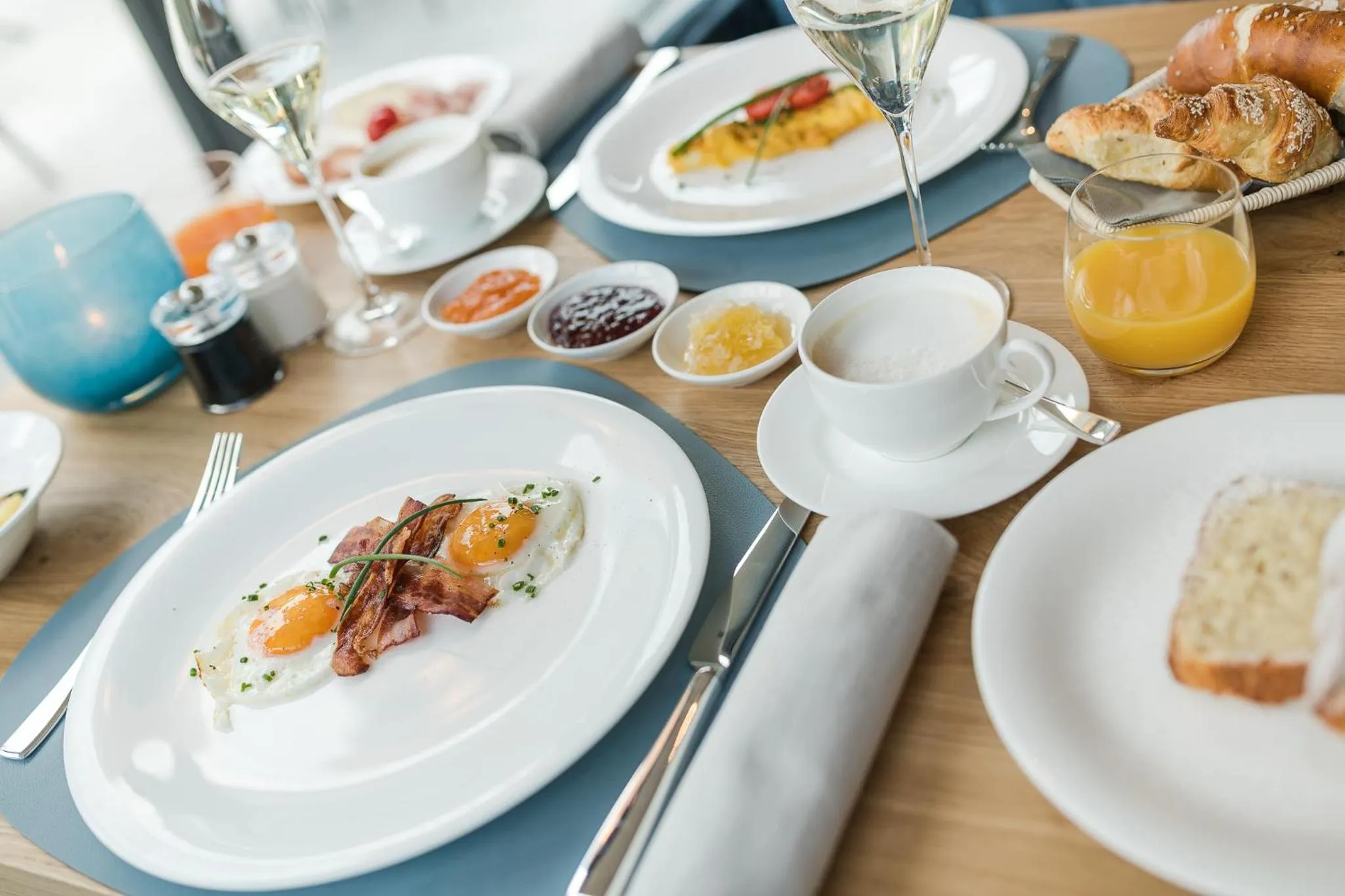 Breakfast in Hotel Dorner B&B