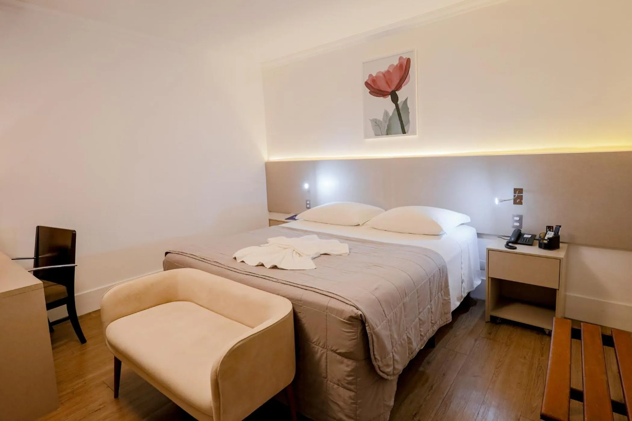 Bed in Antonio´s Palace Hotel