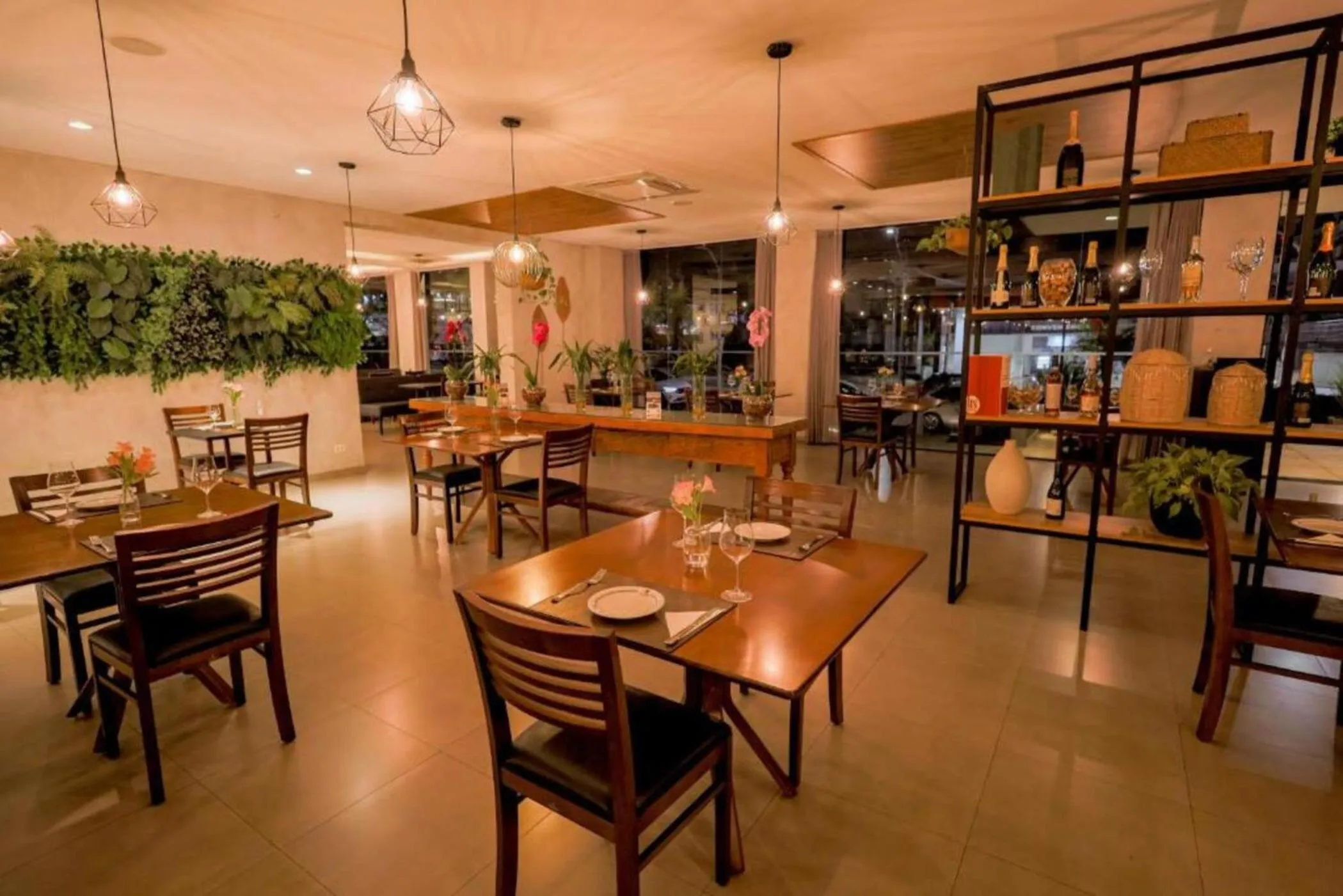 Restaurant/places to eat in Antonio´s Palace Hotel