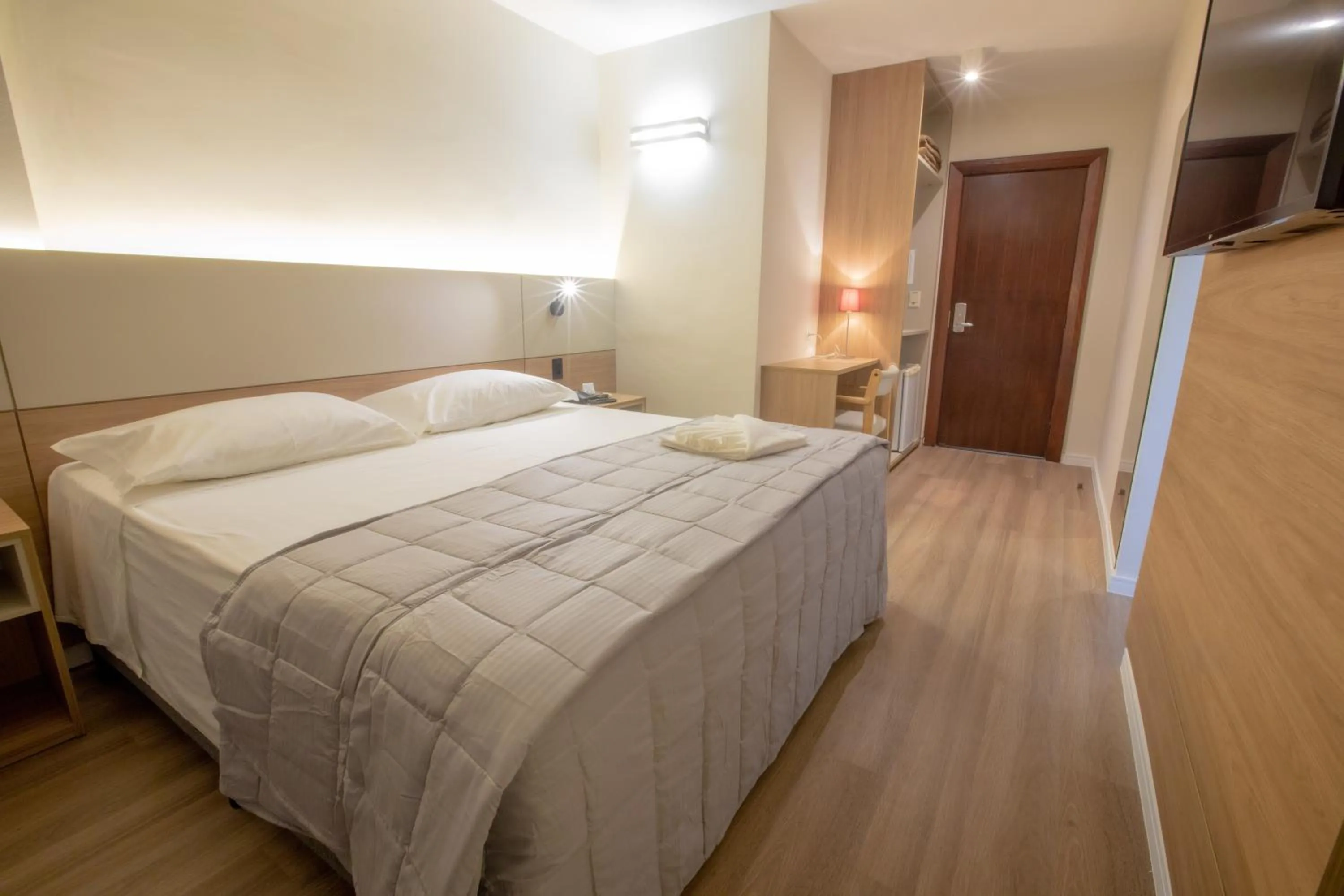 Standard King Room - single occupancy in Antonio´s Palace Hotel