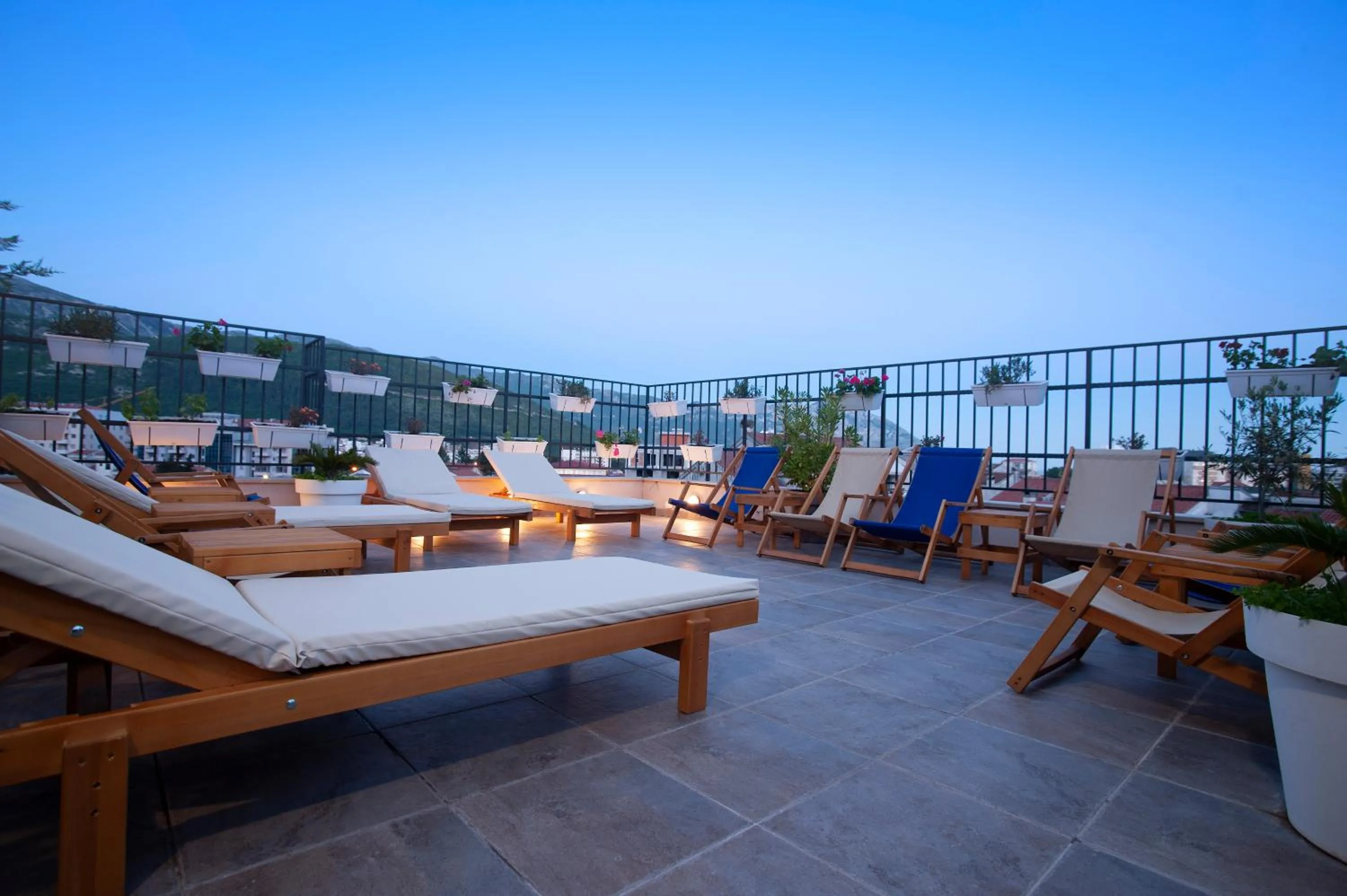 Hotel Twelve by Aycon