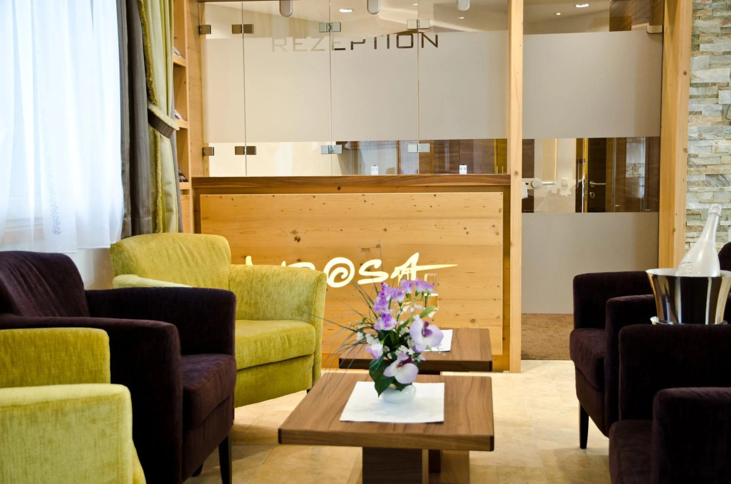 Lobby or reception in Hotel Garni Arosa