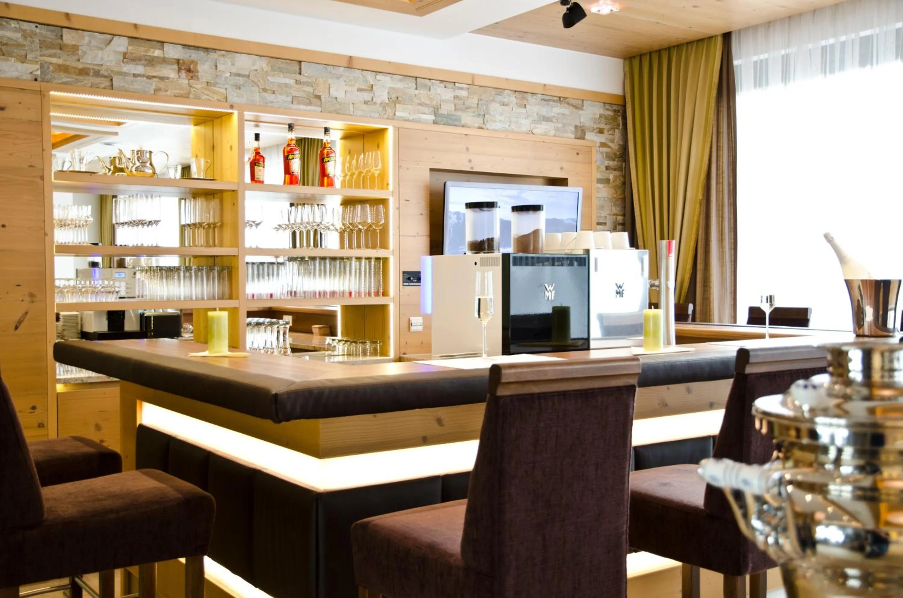 Dining area in Hotel Garni Arosa