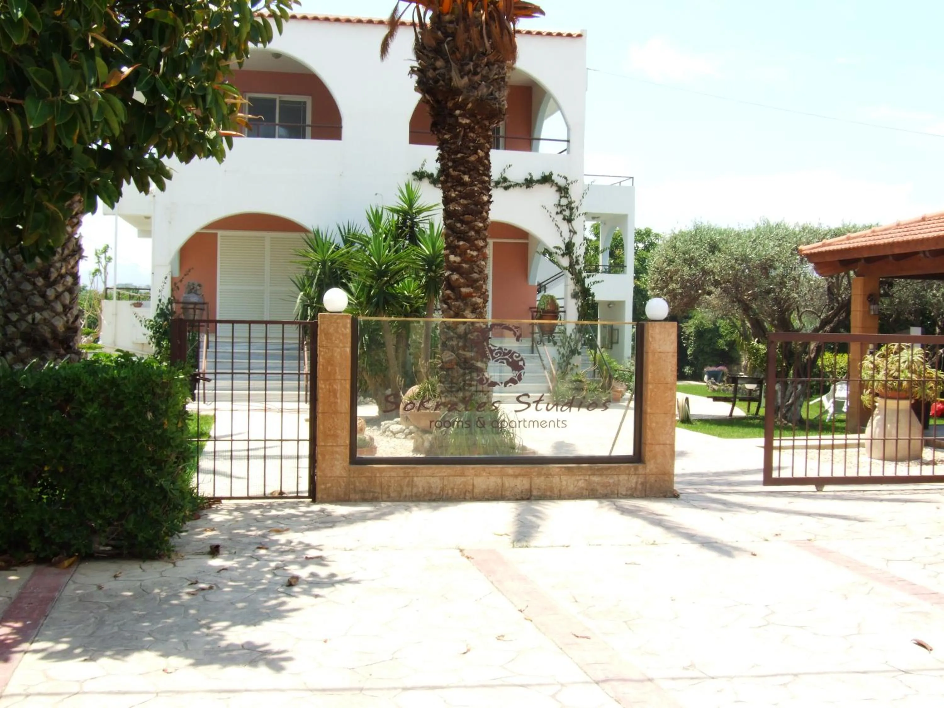 Facade/entrance in Sokrates Studios