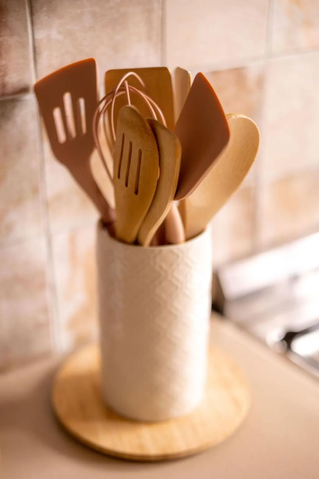 Kitchen or kitchenette in THE BIG - Luxury Backpackers