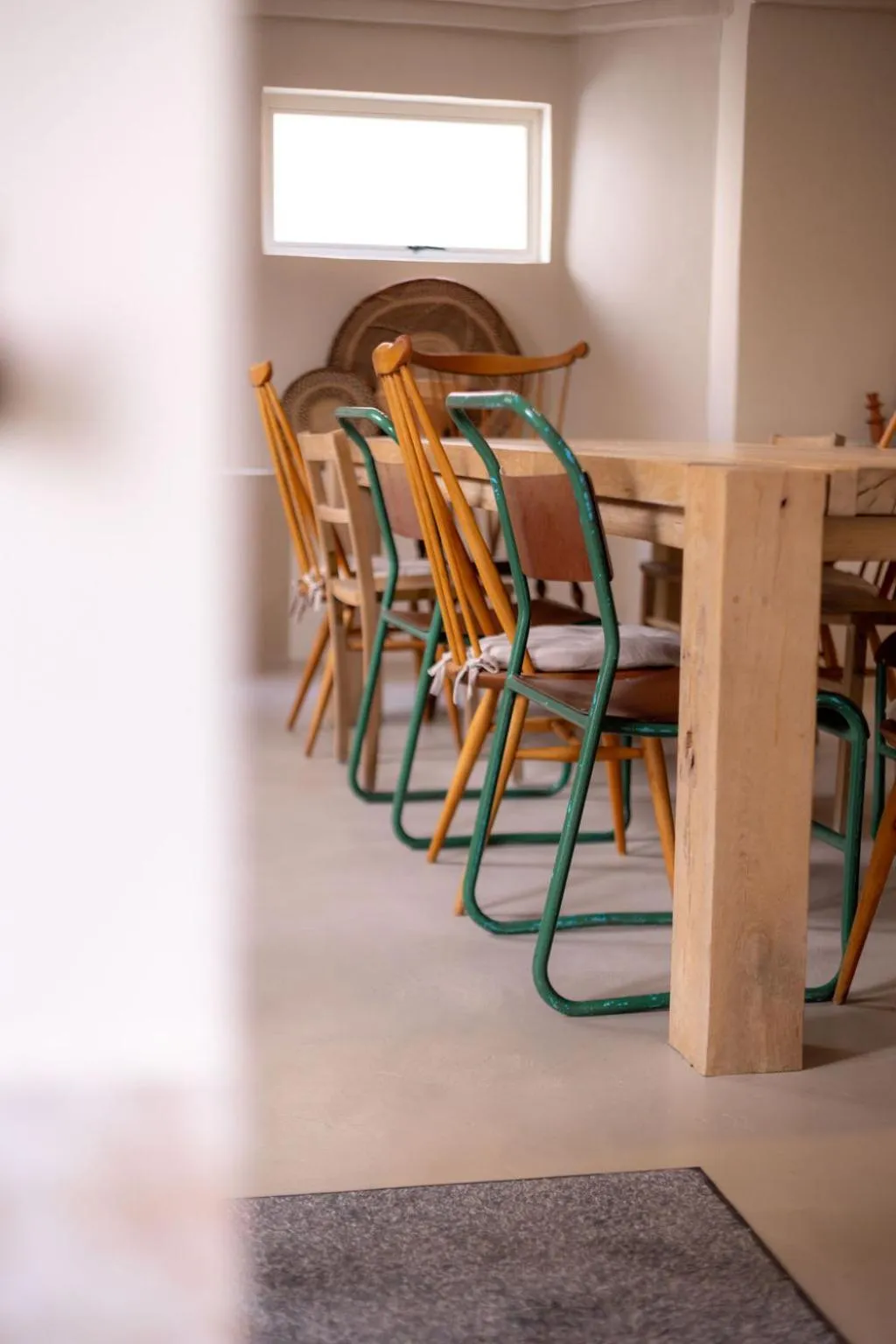 Dining area in THE BIG - Luxury Backpackers