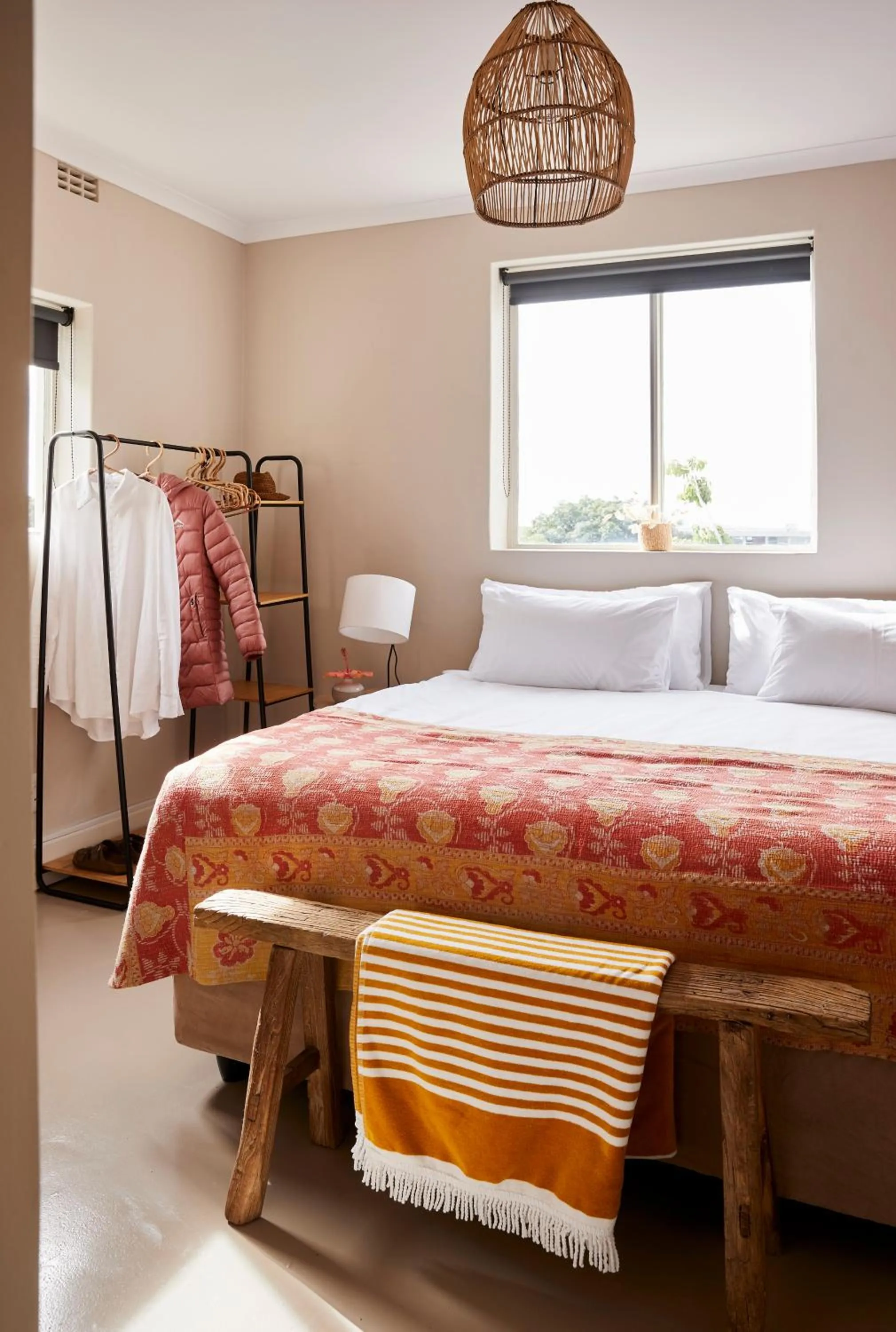 Bed in THE BIG - Luxury Backpackers