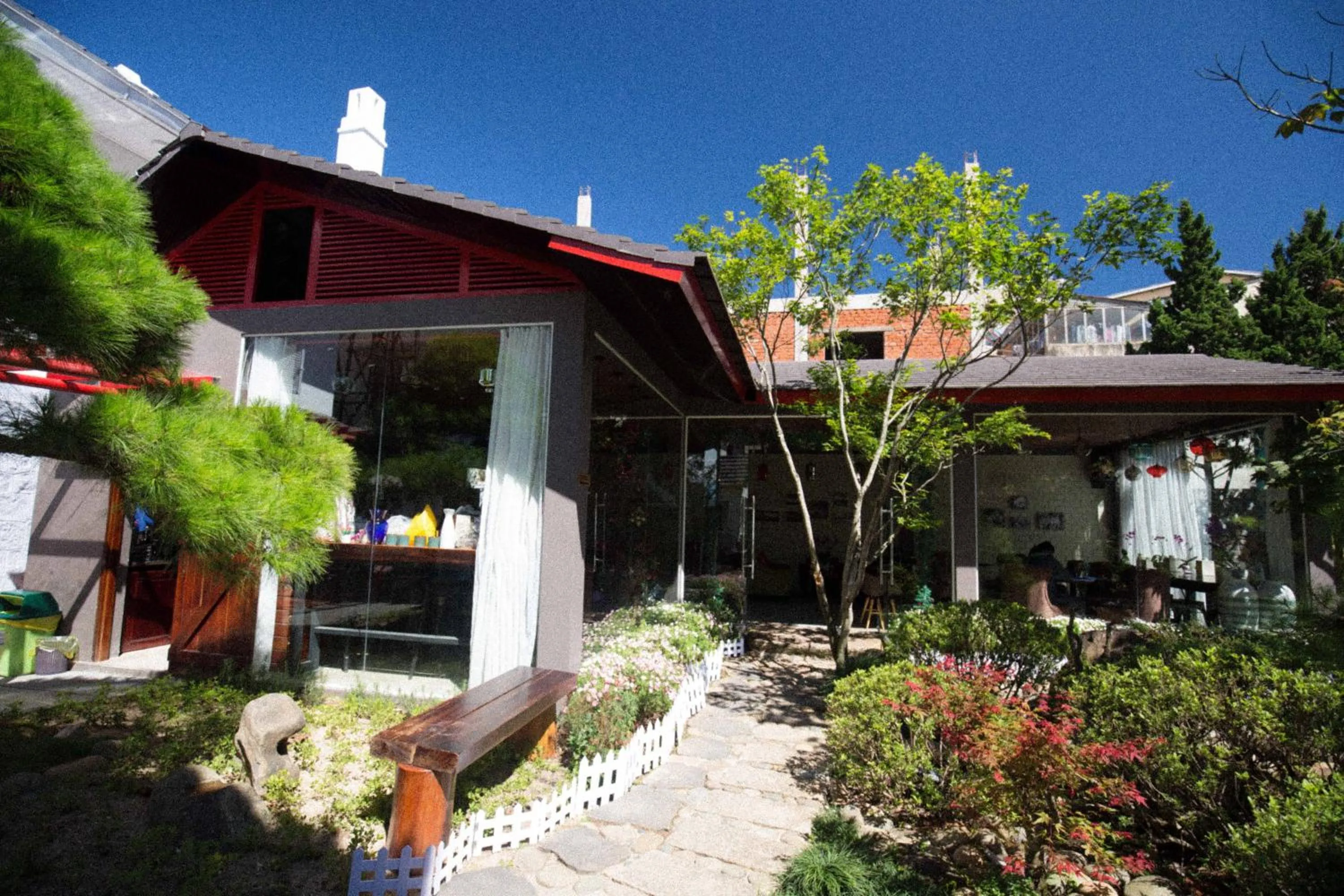 Property building in ROY VILLA COFFEE