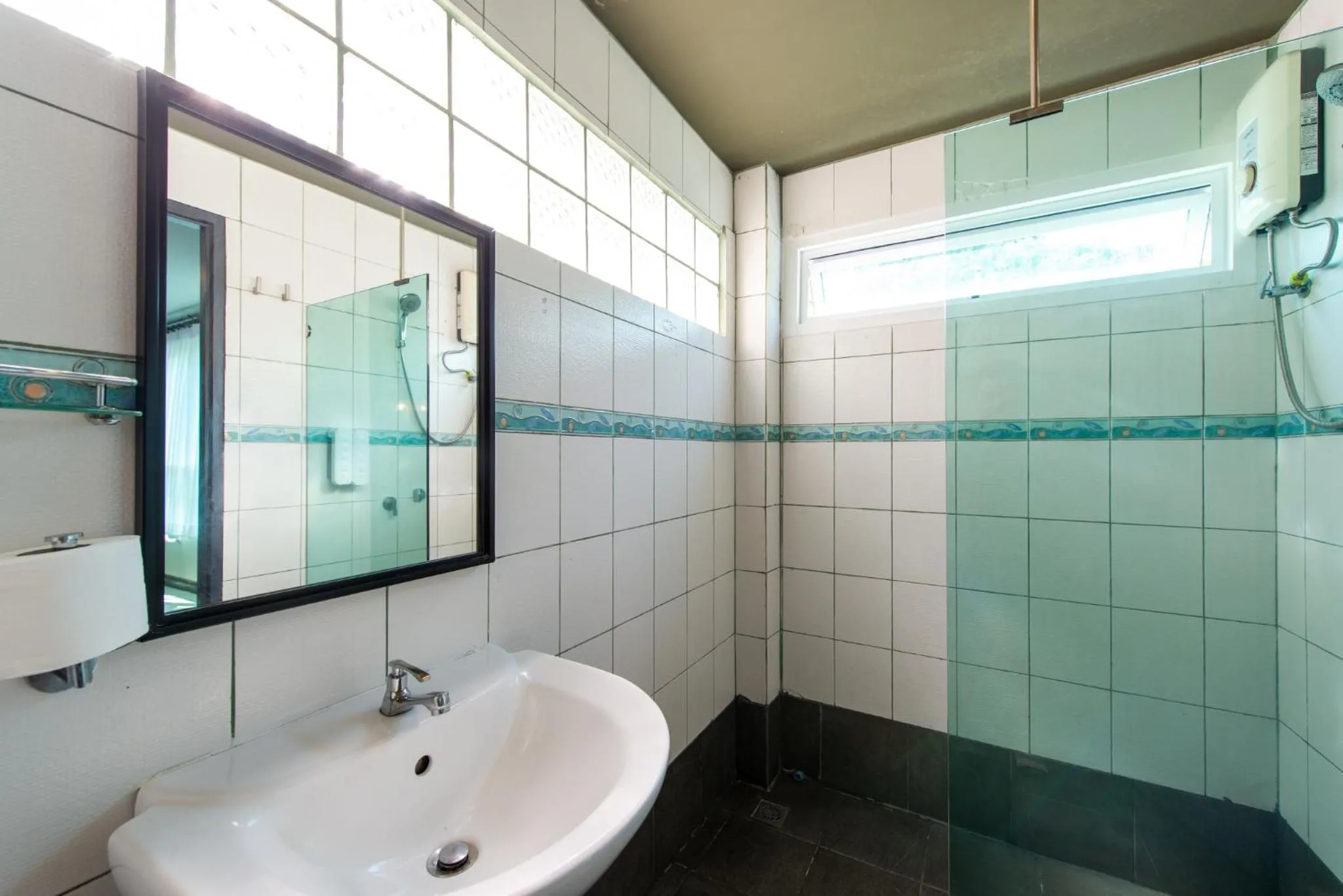 BB House Rambuttri2 บีบี เฮ้าส์ รามบุตรี2