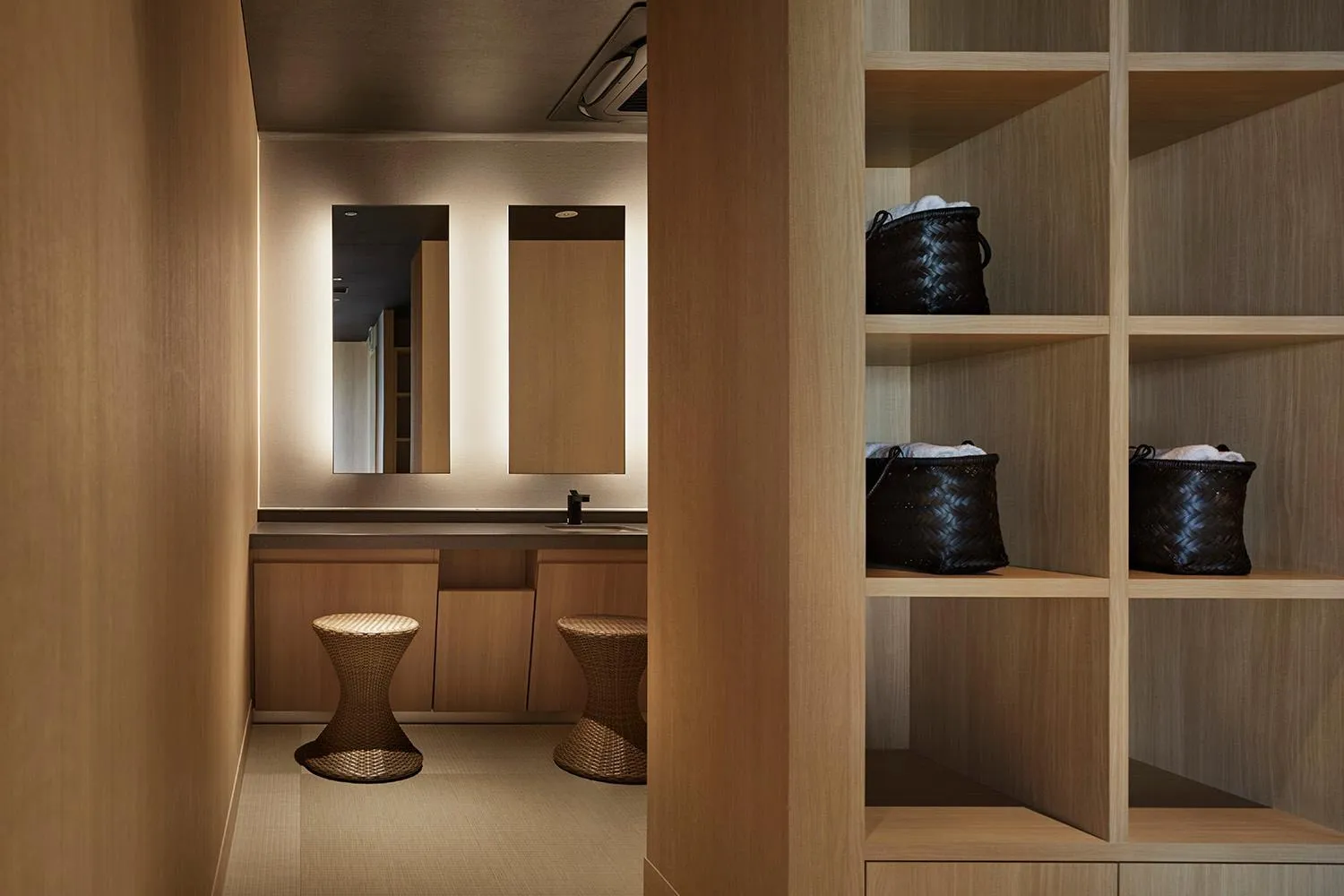 Public Bath in ONSEN RYOKAN YUEN SHINJUKU