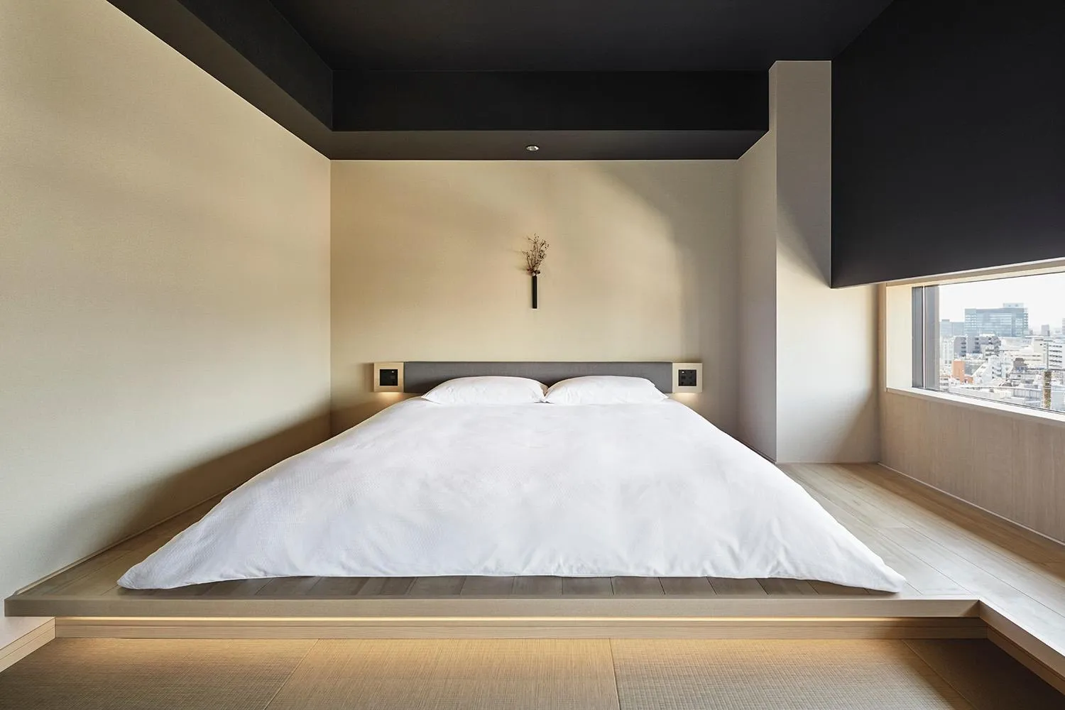 Bed in ONSEN RYOKAN YUEN SHINJUKU