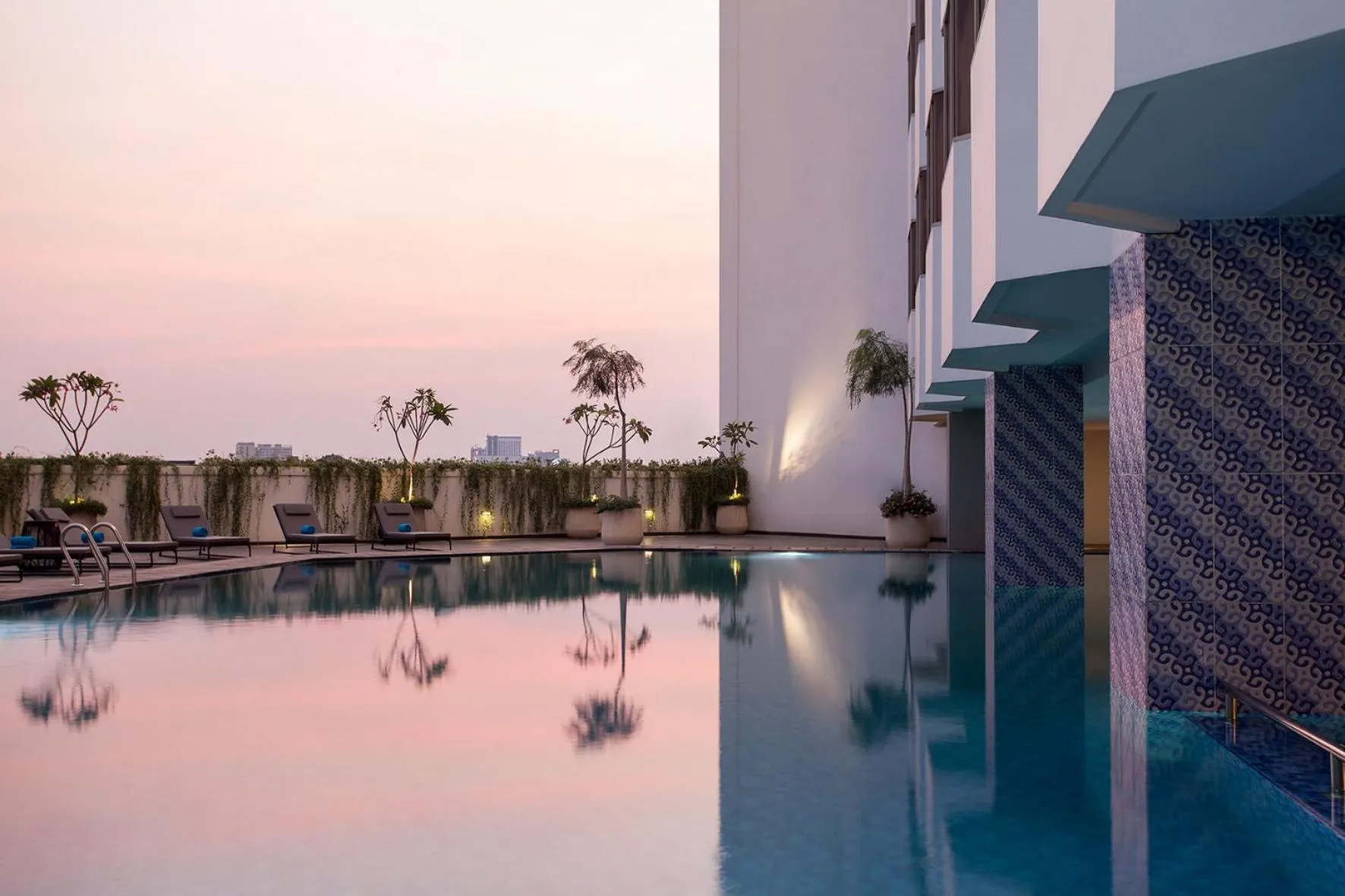 Swimming pool in Mercure Jakarta Batavia