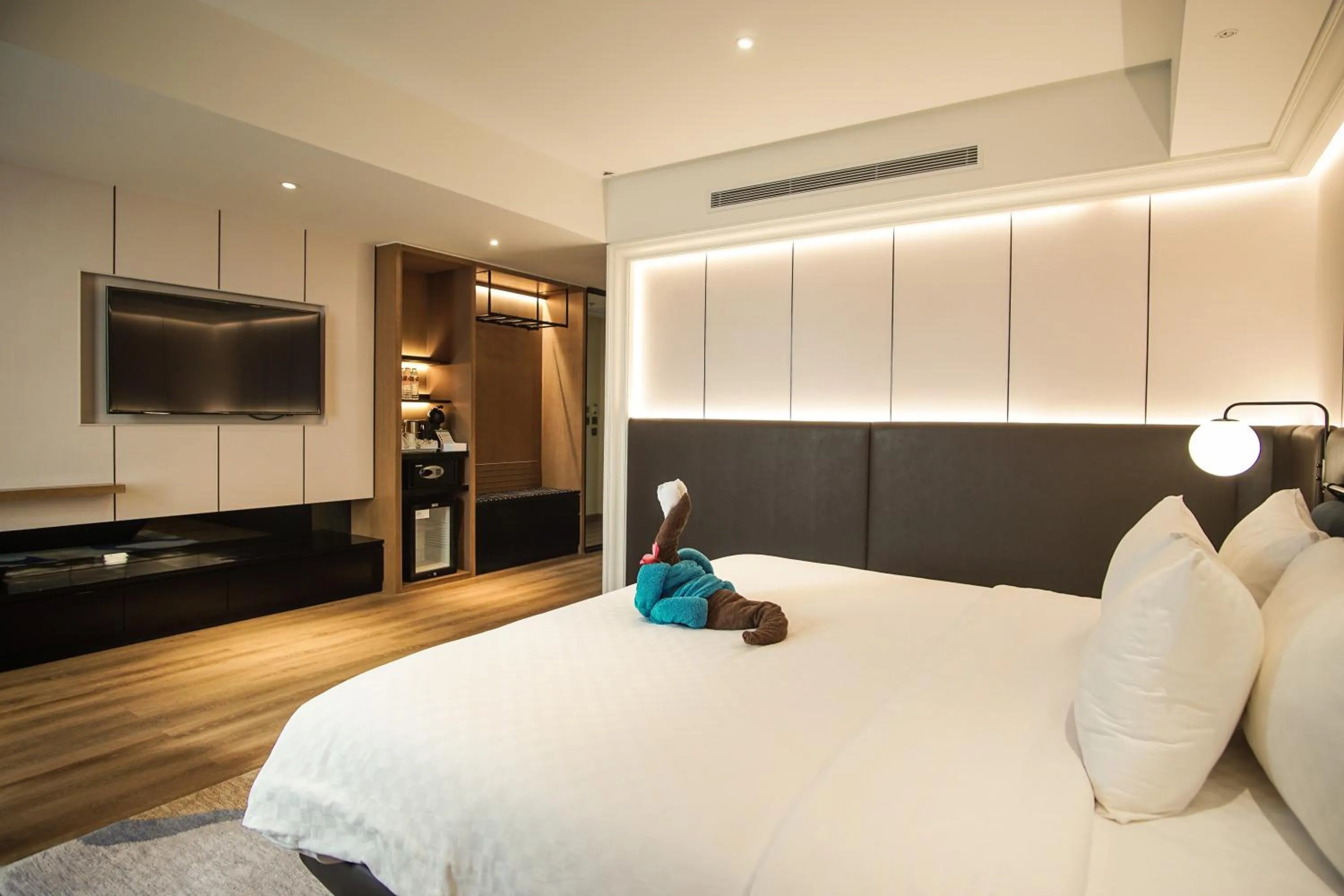 Bed in Mercure Jakarta Batavia