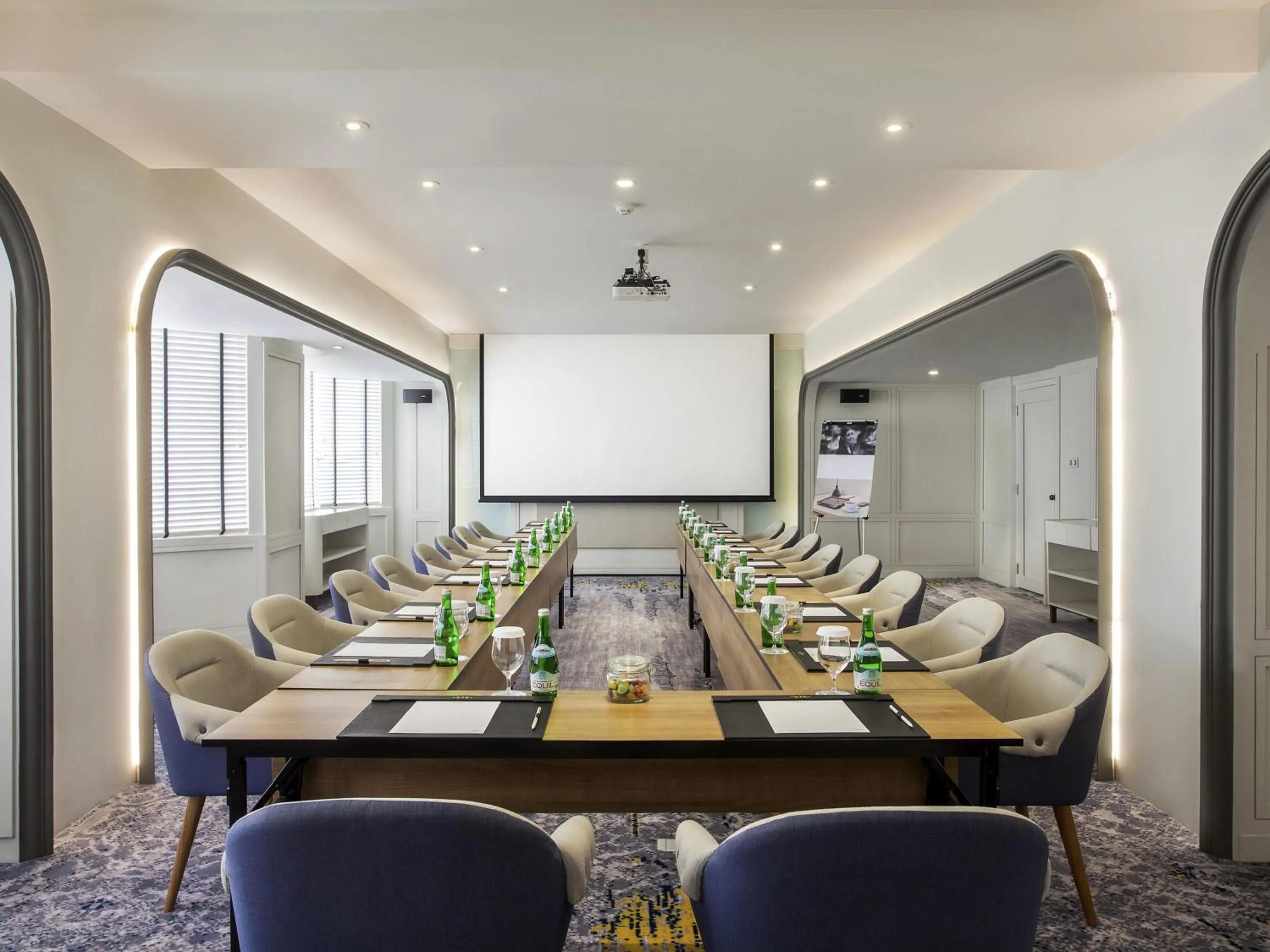 Meeting/conference room in Mercure Jakarta Batavia