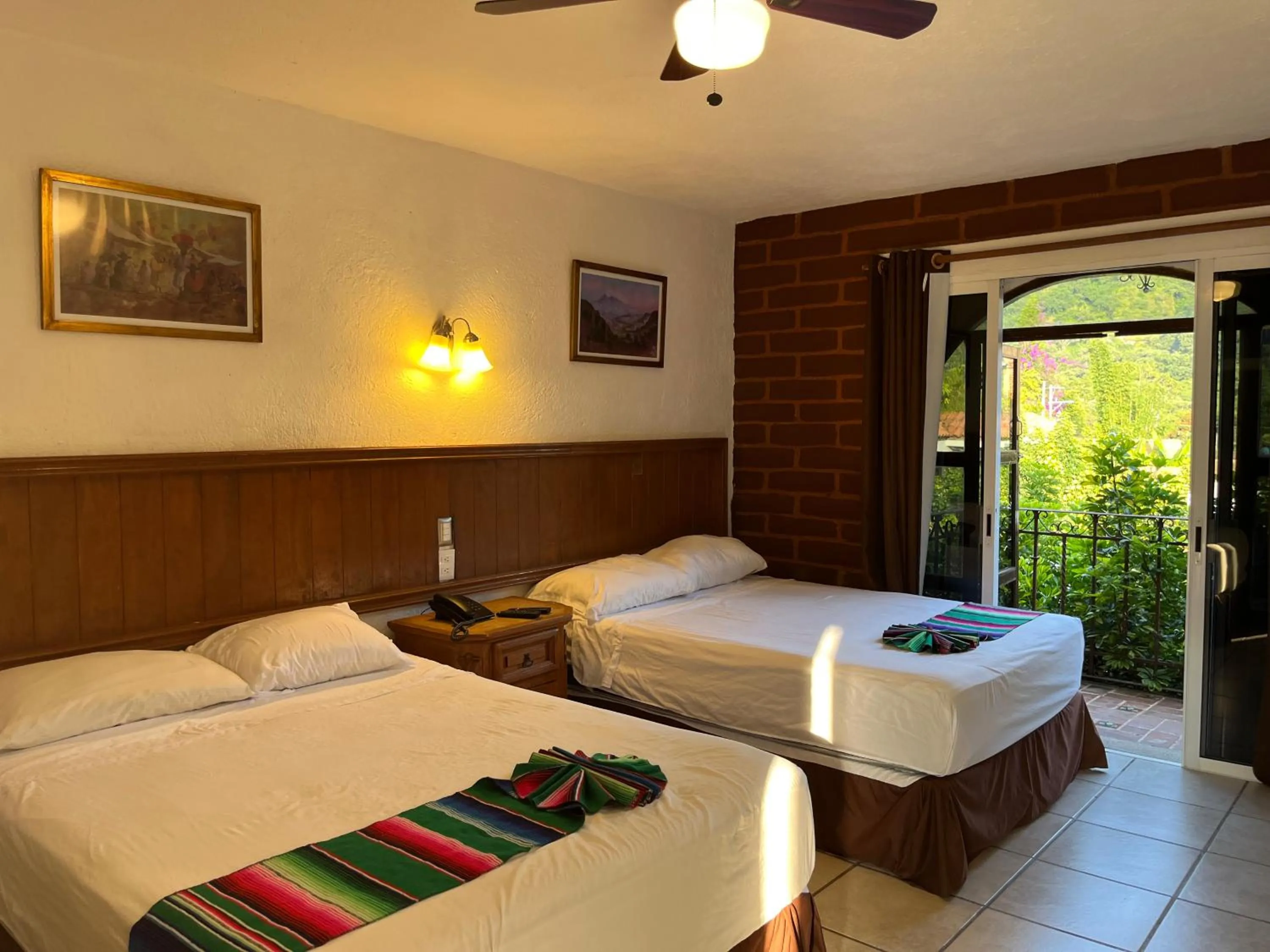 Photo of the whole room, Bed in Hotel Hacienda Ventana del Cielo