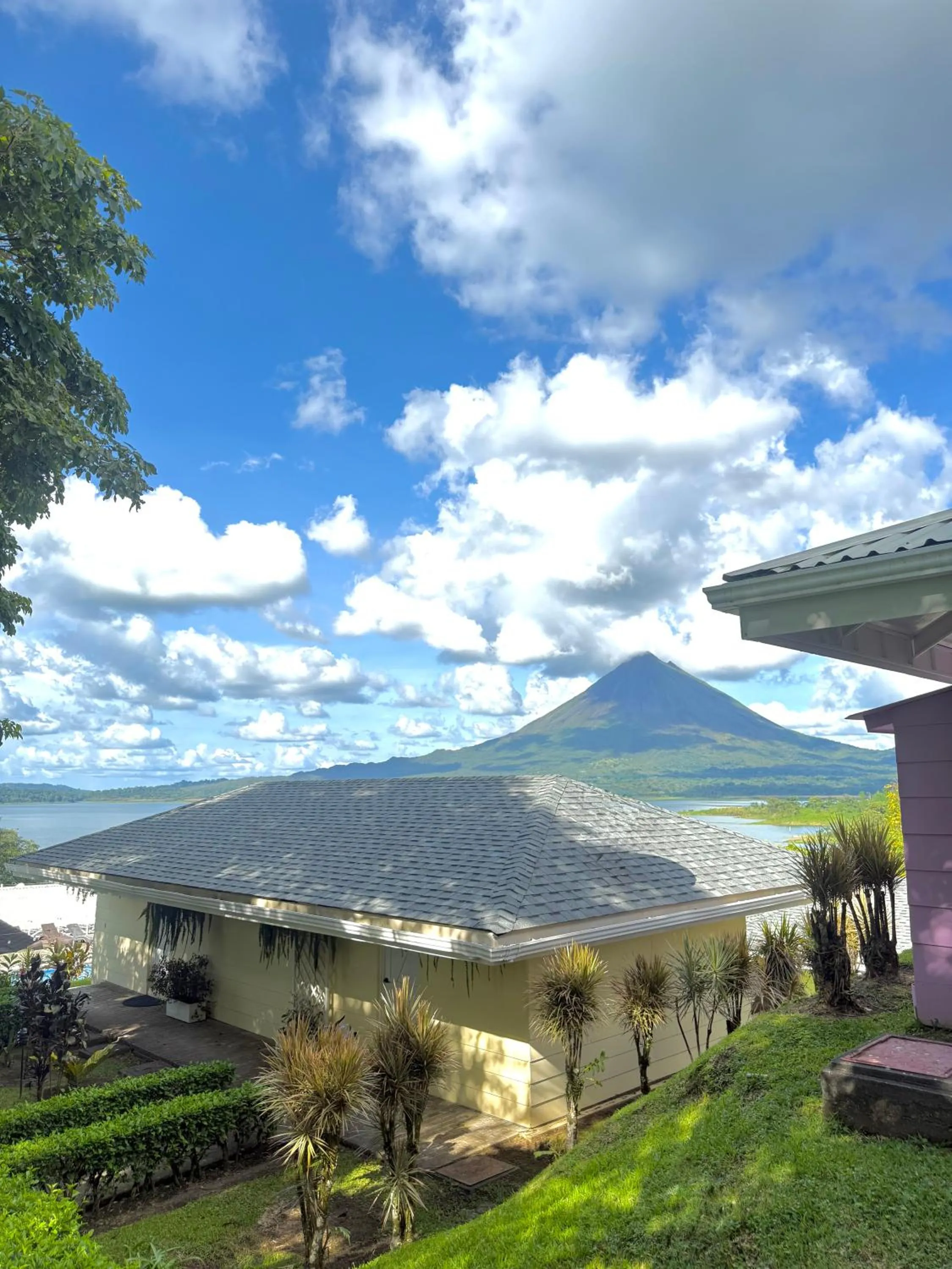 Lake view in Hotel Arenal Vista Lodge