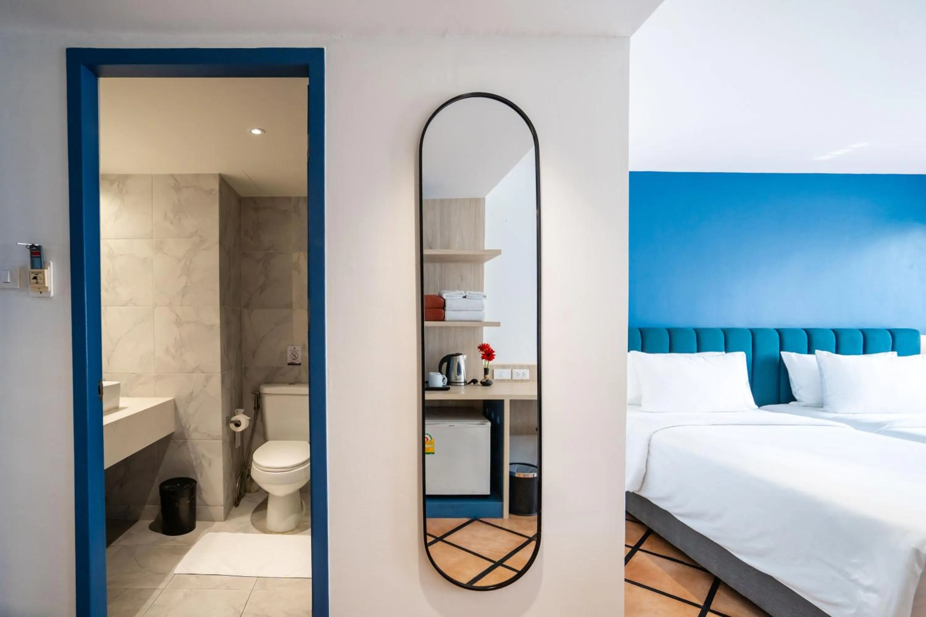 Shower, Bed in Phuket Island View Resort - SHA Extra Plus