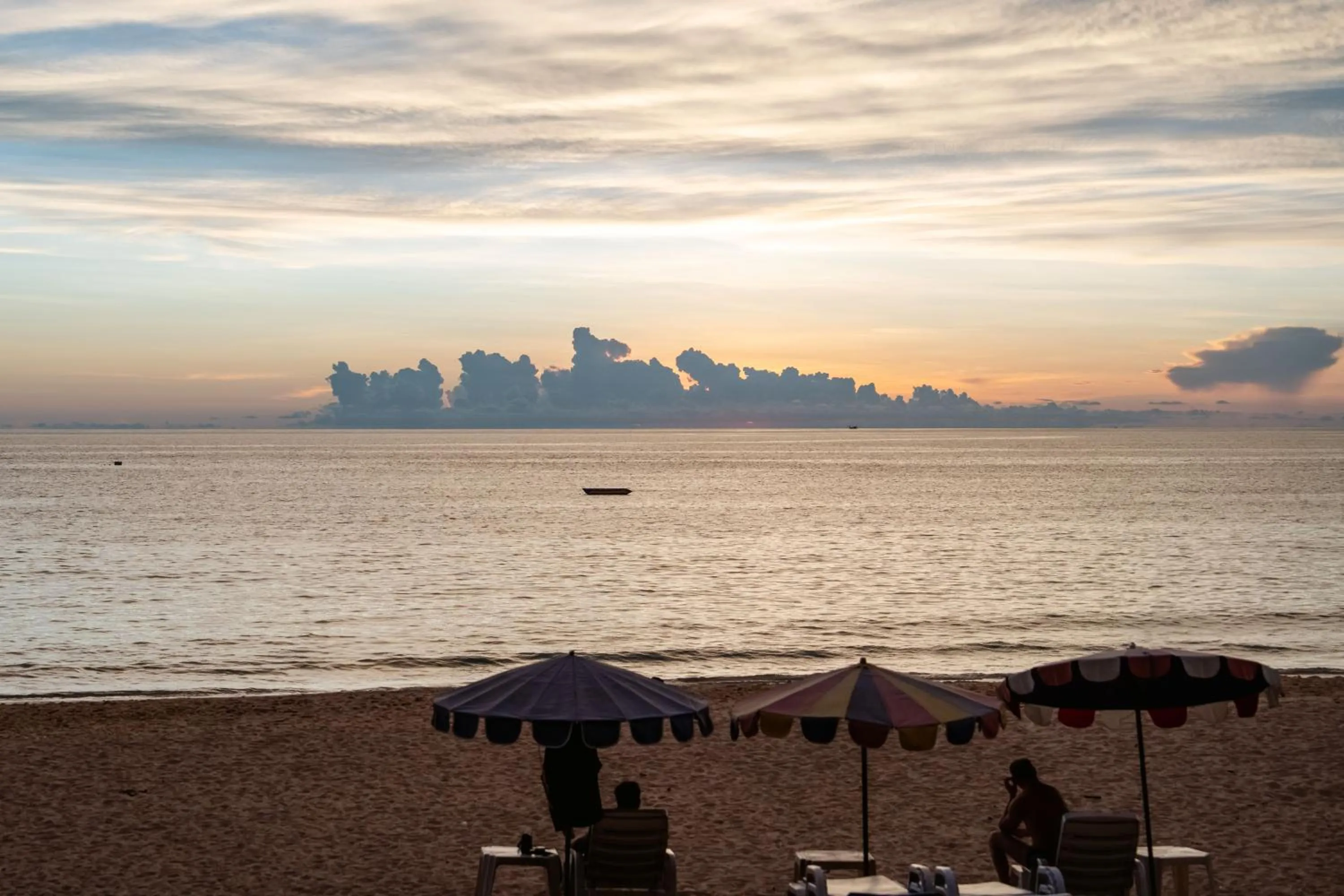 Beach in Phuket Island View Resort - SHA Extra Plus