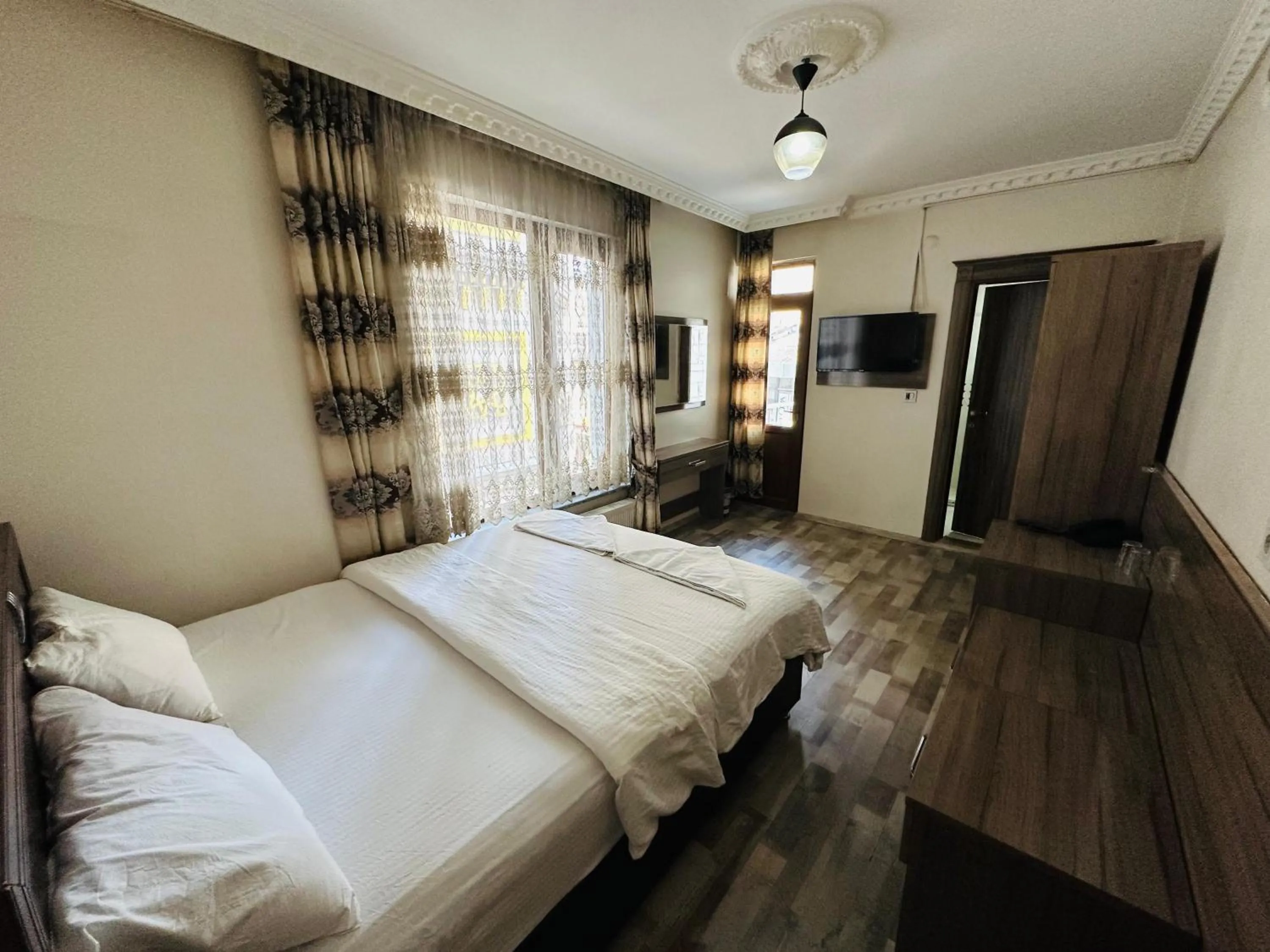 Bed in Toprak Hotel