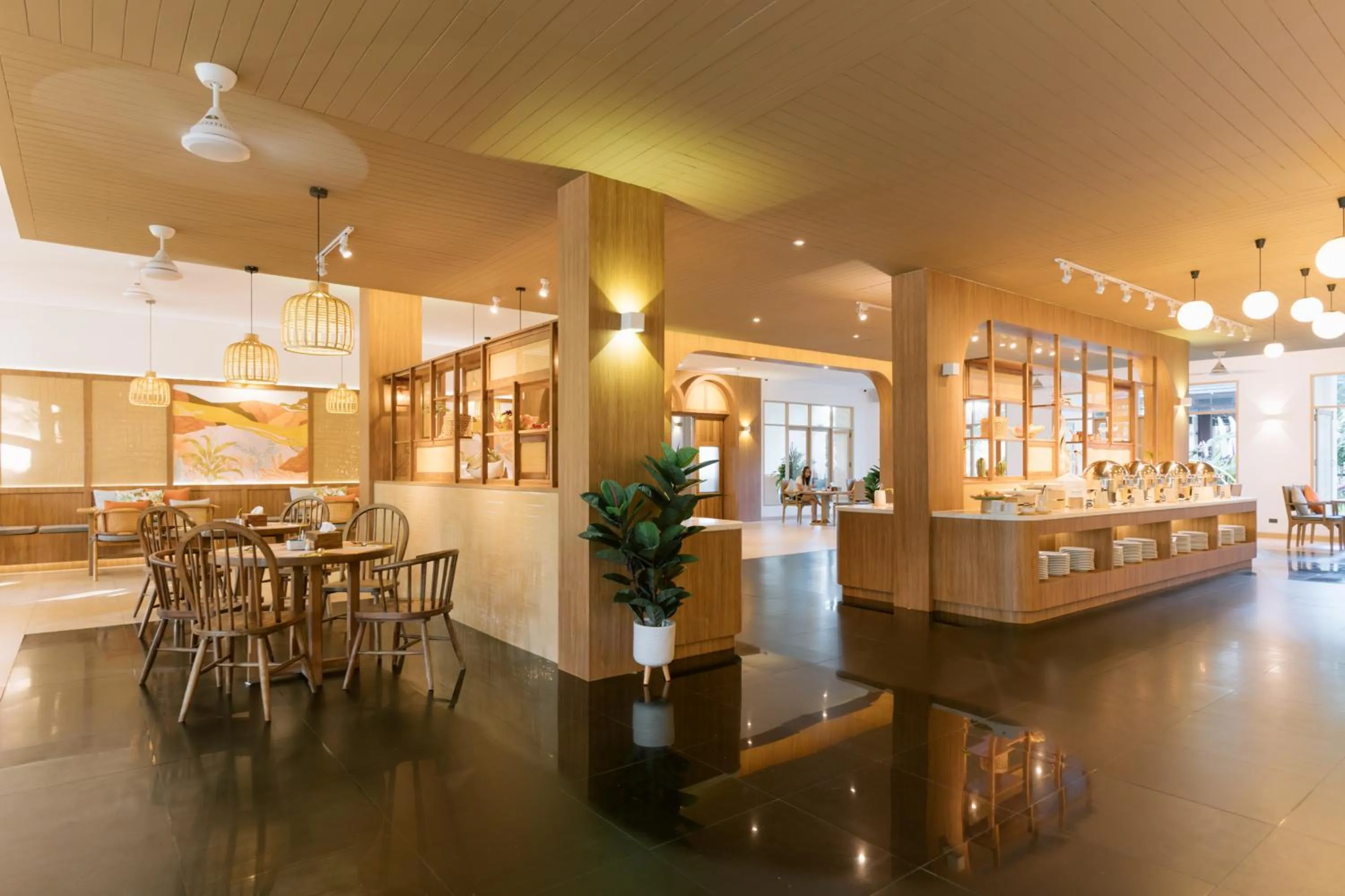 Restaurant/places to eat in Apsara Beachfront Resort & Villa