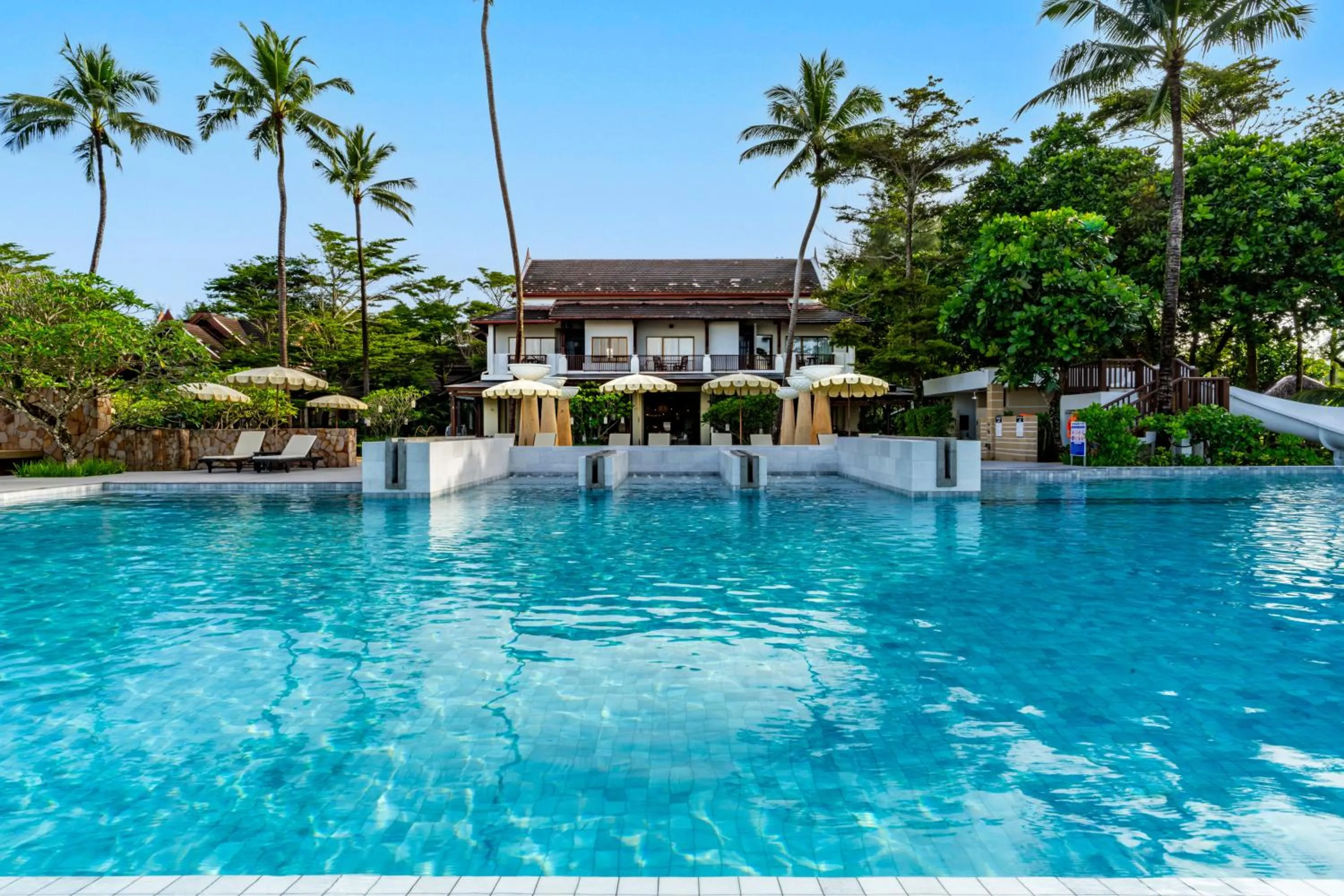 Swimming pool in Apsara Beachfront Resort & Villa