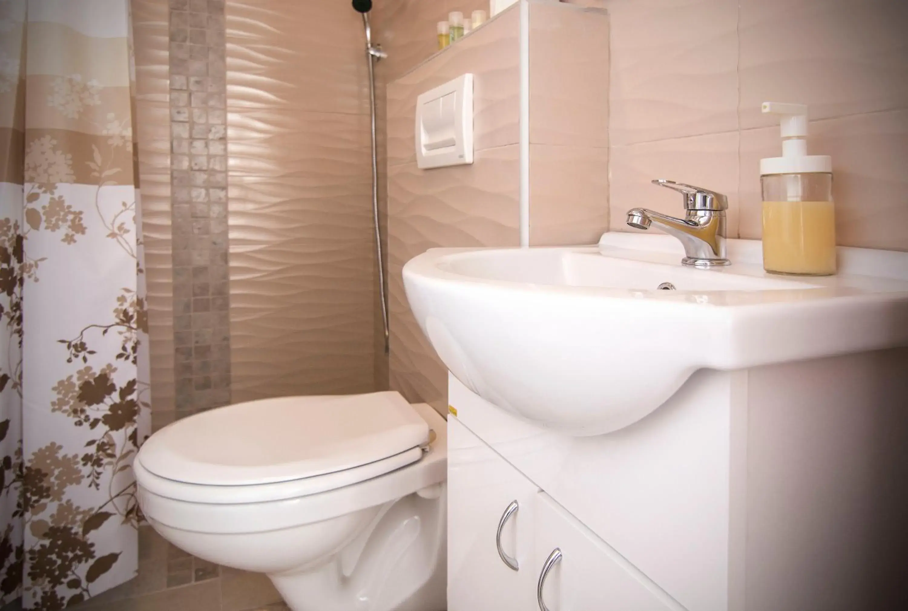 Economy Double Room in Beo Green View Economy Double Room in Beo Green View