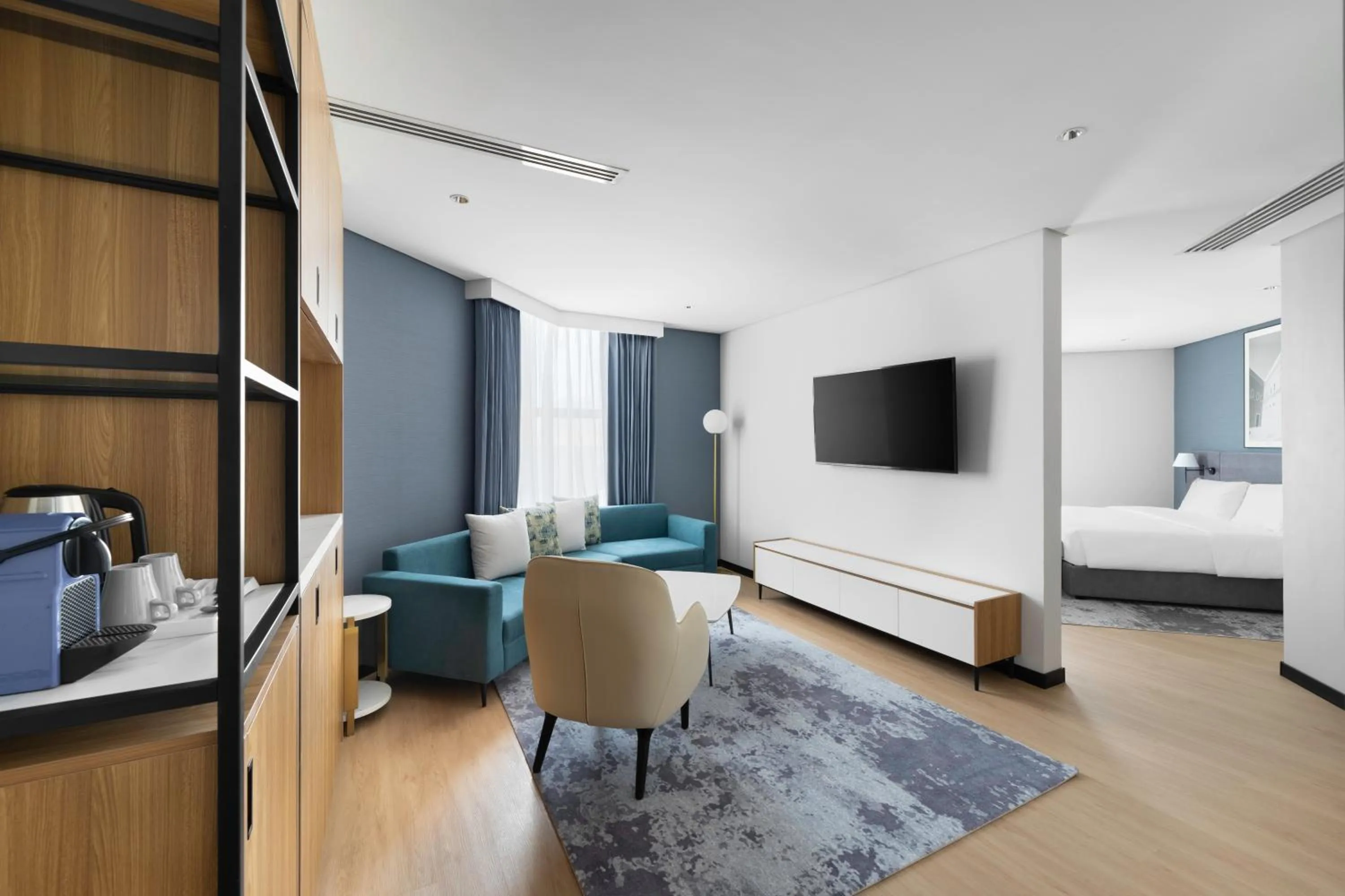 Communal lounge/ TV room, Bed in Park Inn by Radisson Al Khobar