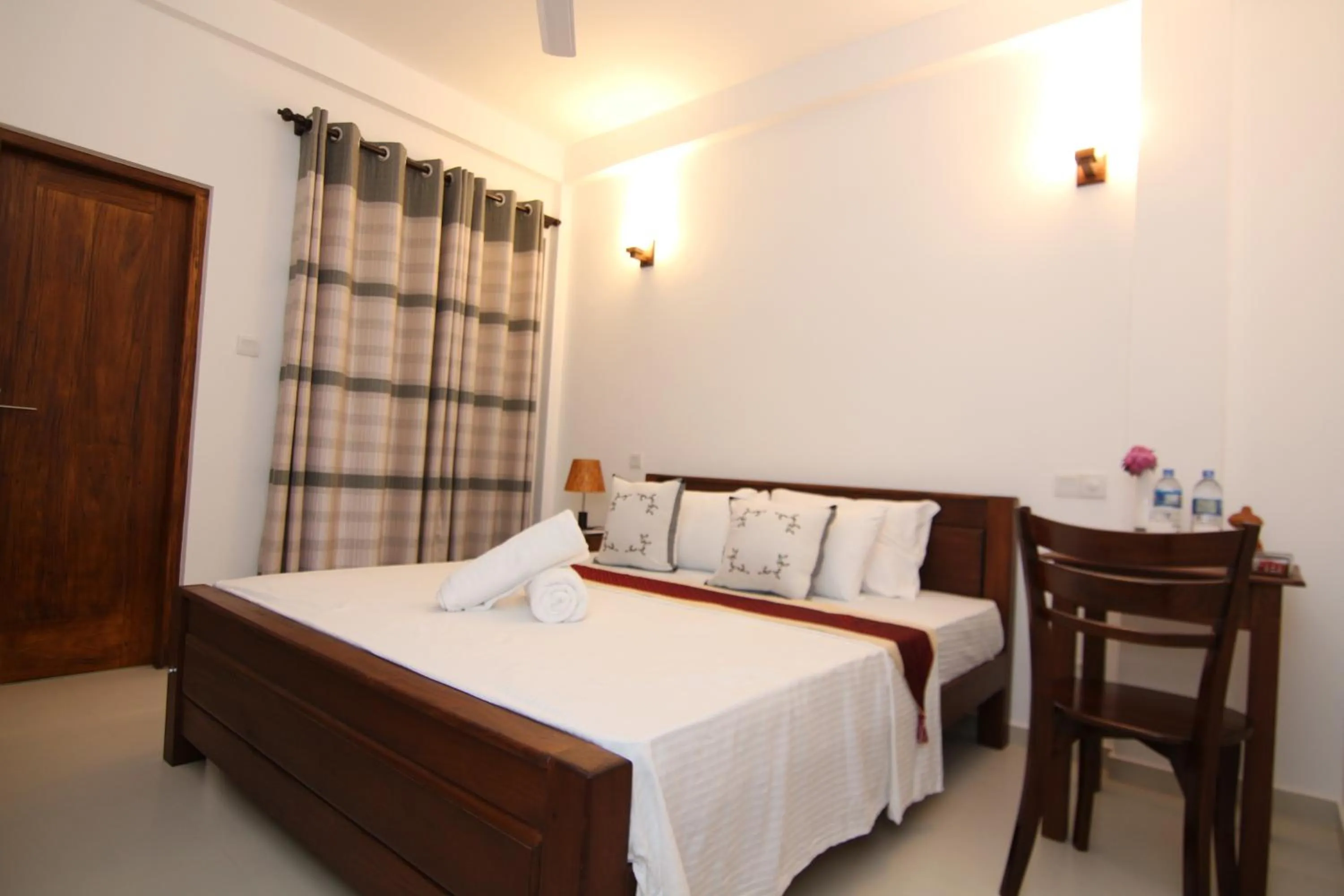 Bed in Mihira Gedara Apartments