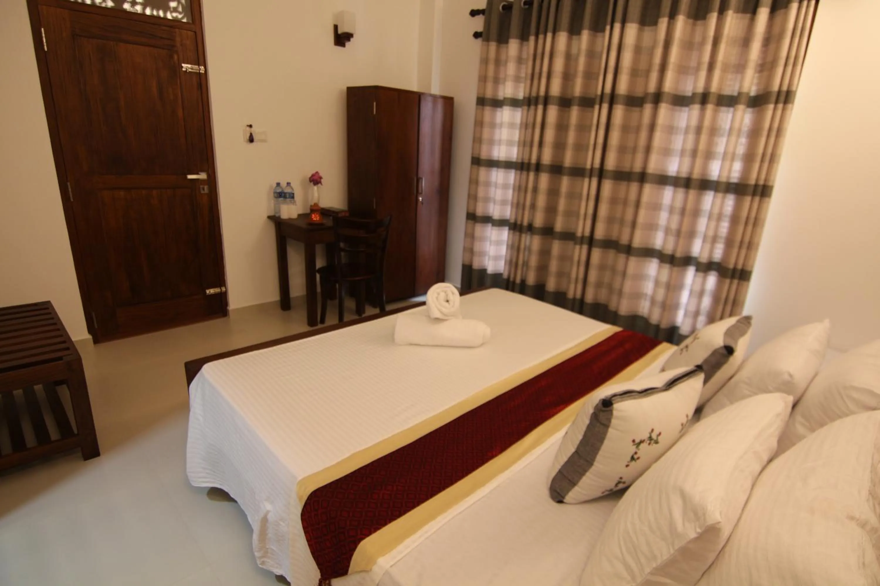 Bed in Mihira Gedara Apartments