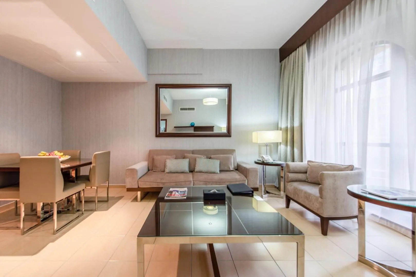 Living room in SUHA JBR Hotel Apartments