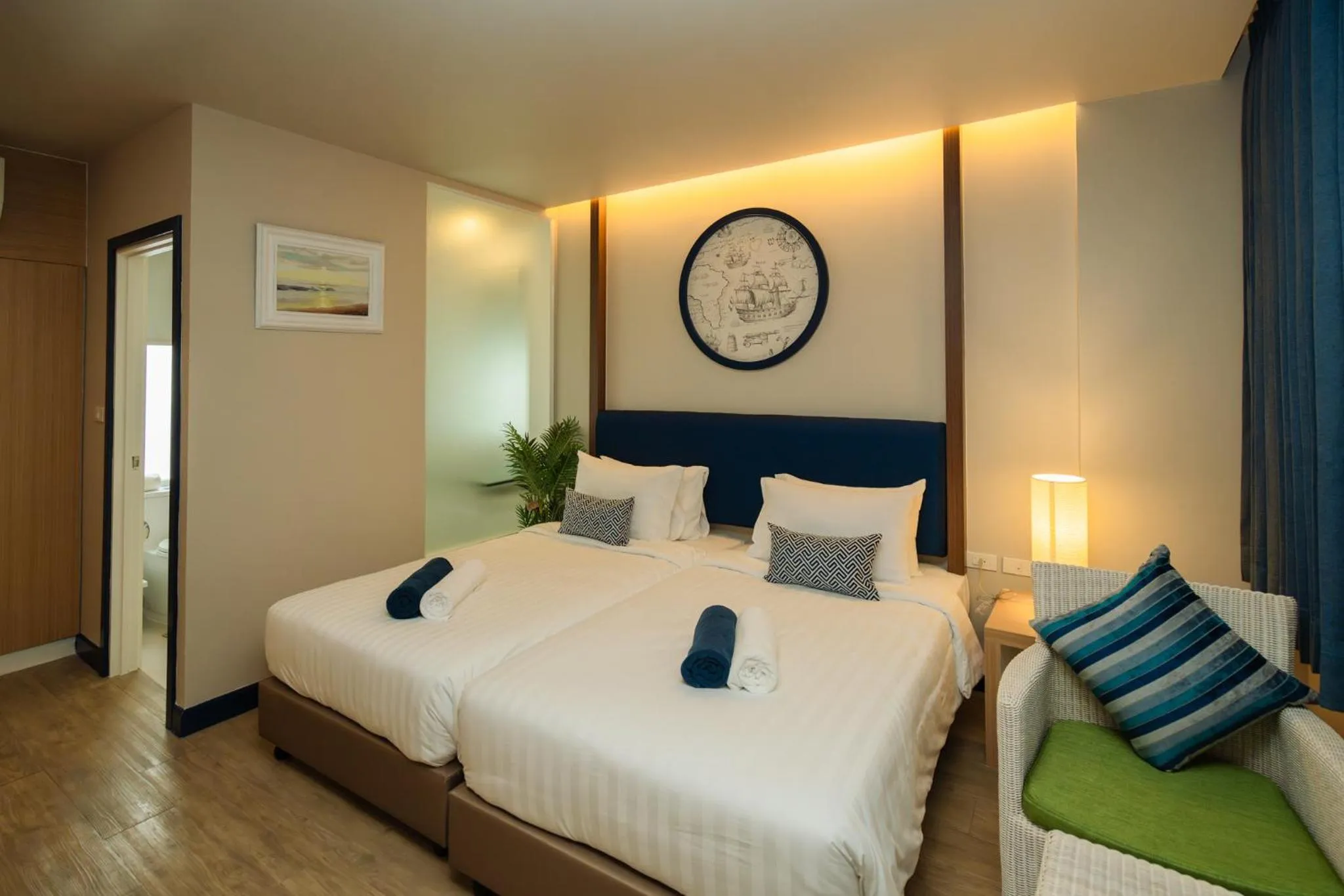 Bed in Phuket Boat Quay Hotel Panwa Beach