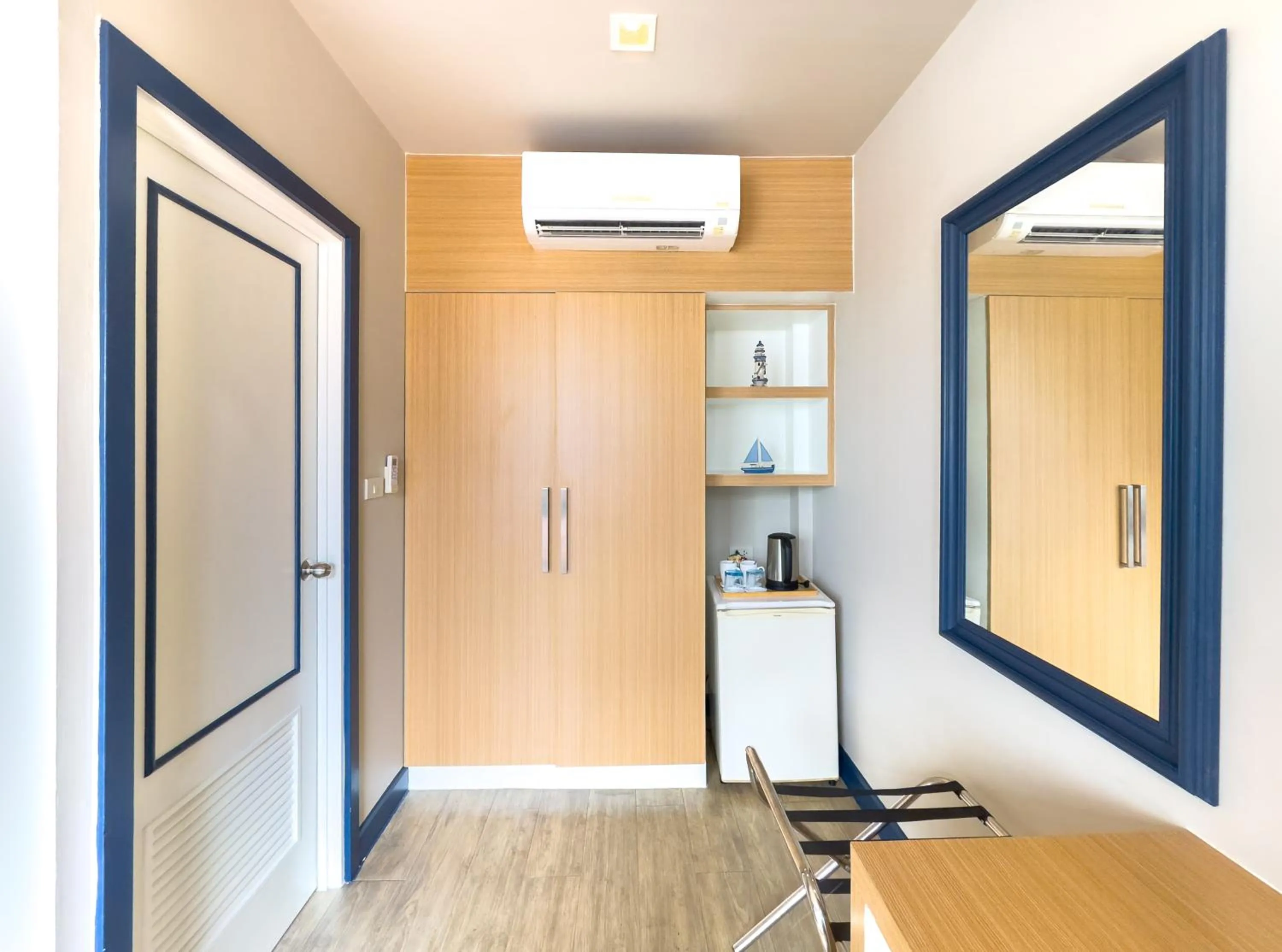 Coffee/tea facilities in Phuket Boat Quay Hotel Panwa Beach