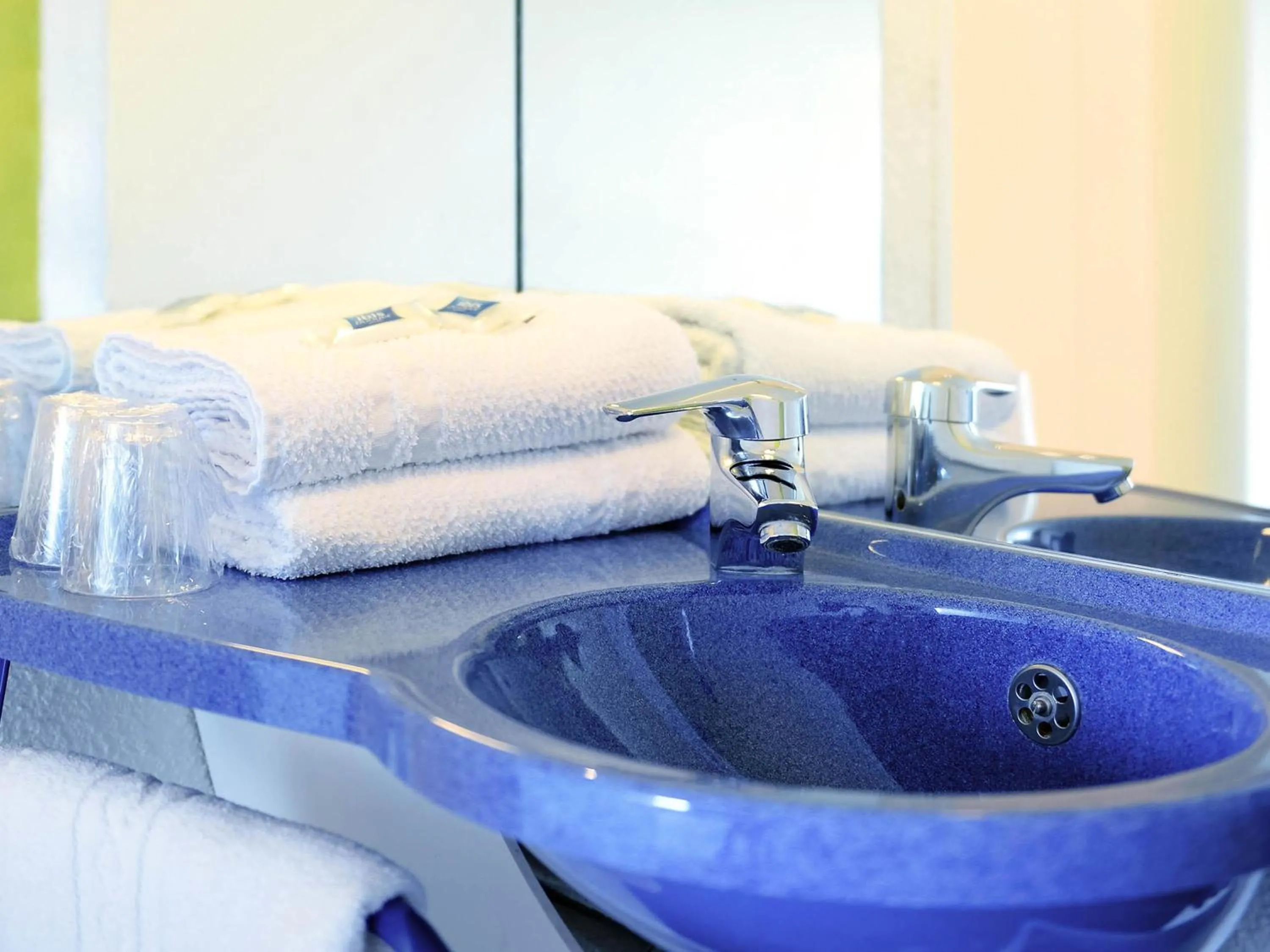 Bedroom in ibis budget Meung sur Loire