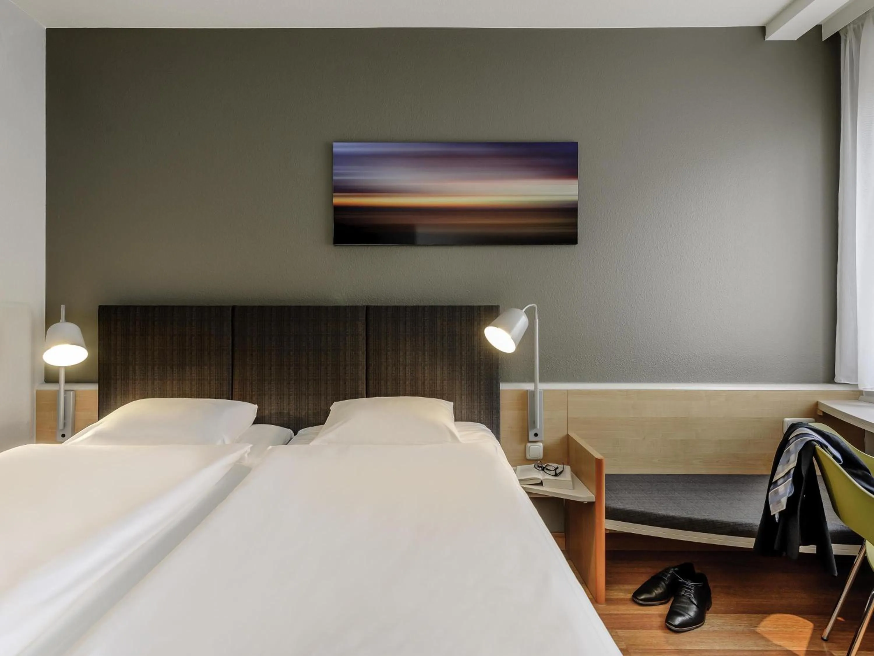 Bedroom, Bed in ibis Bremen City