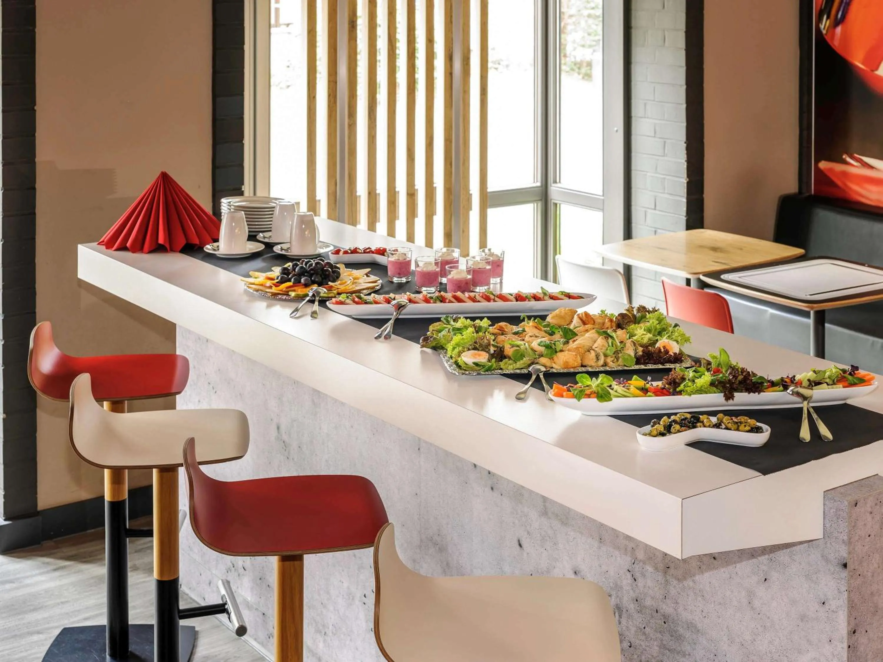 Restaurant/places to eat in ibis Bremen City