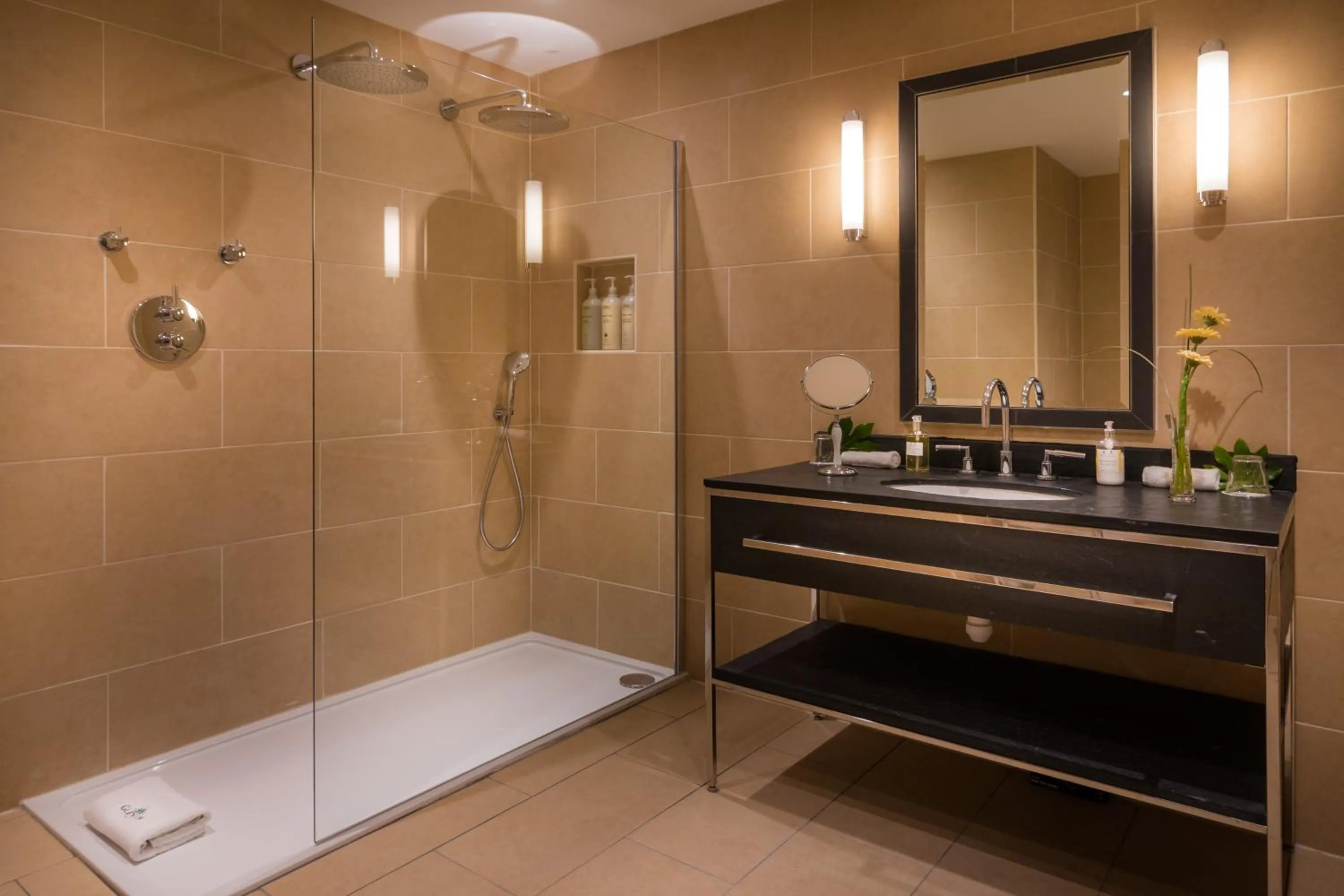 Shower in Glencoe House